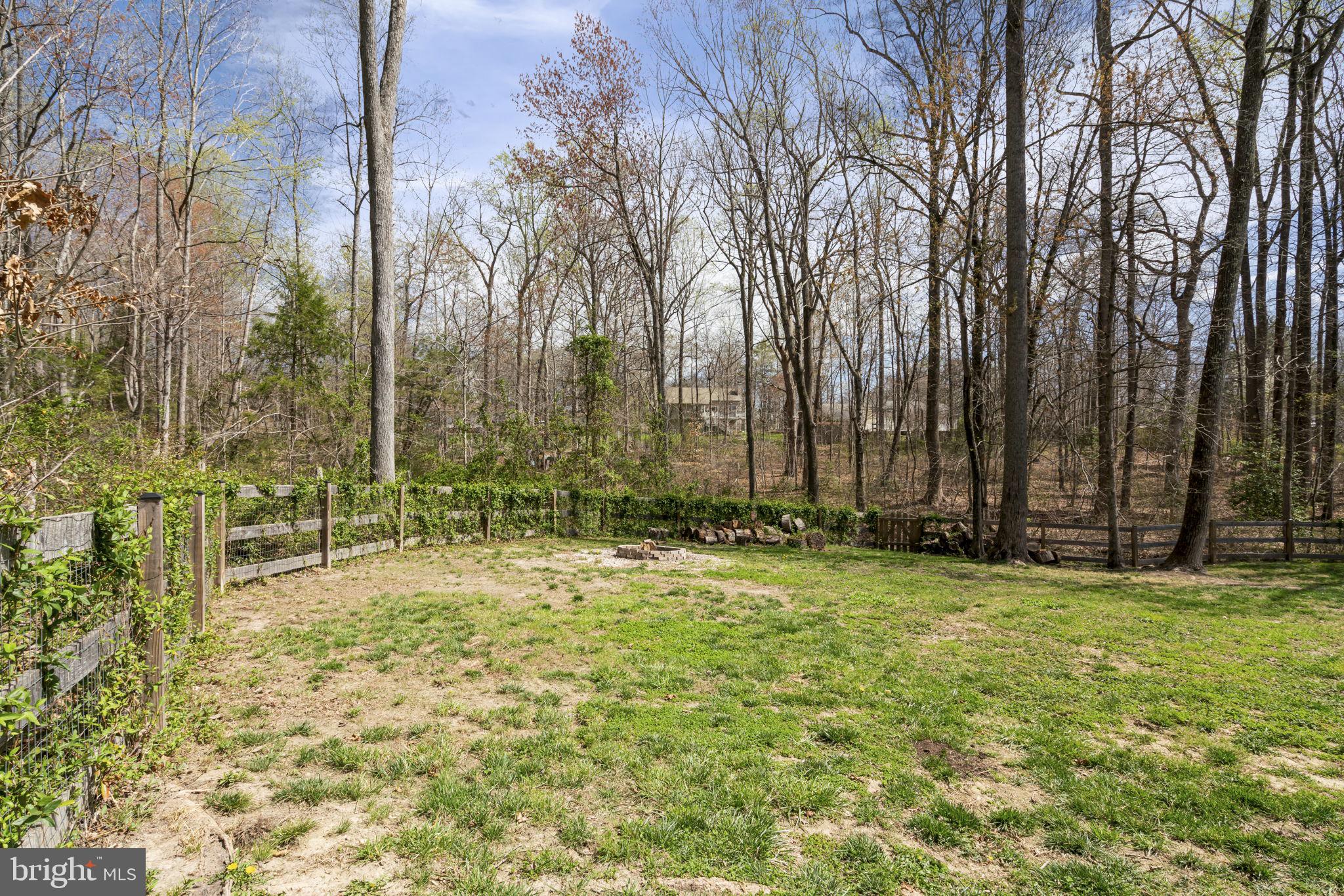 HIDDEN LAKE - Residential