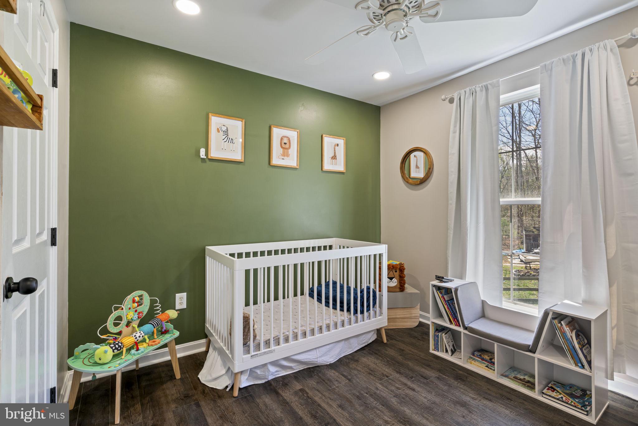 HIDDEN LAKE - Residential