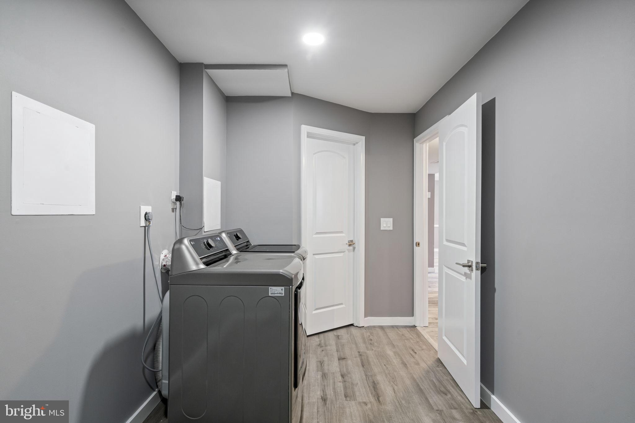 HIDDEN LAKE - Residential