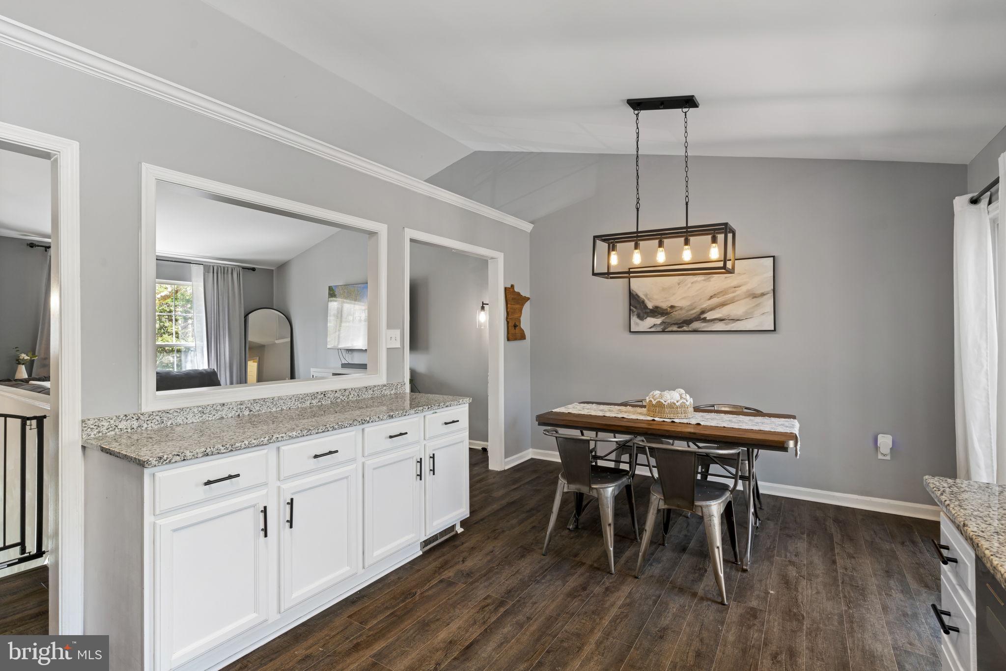 HIDDEN LAKE - Residential