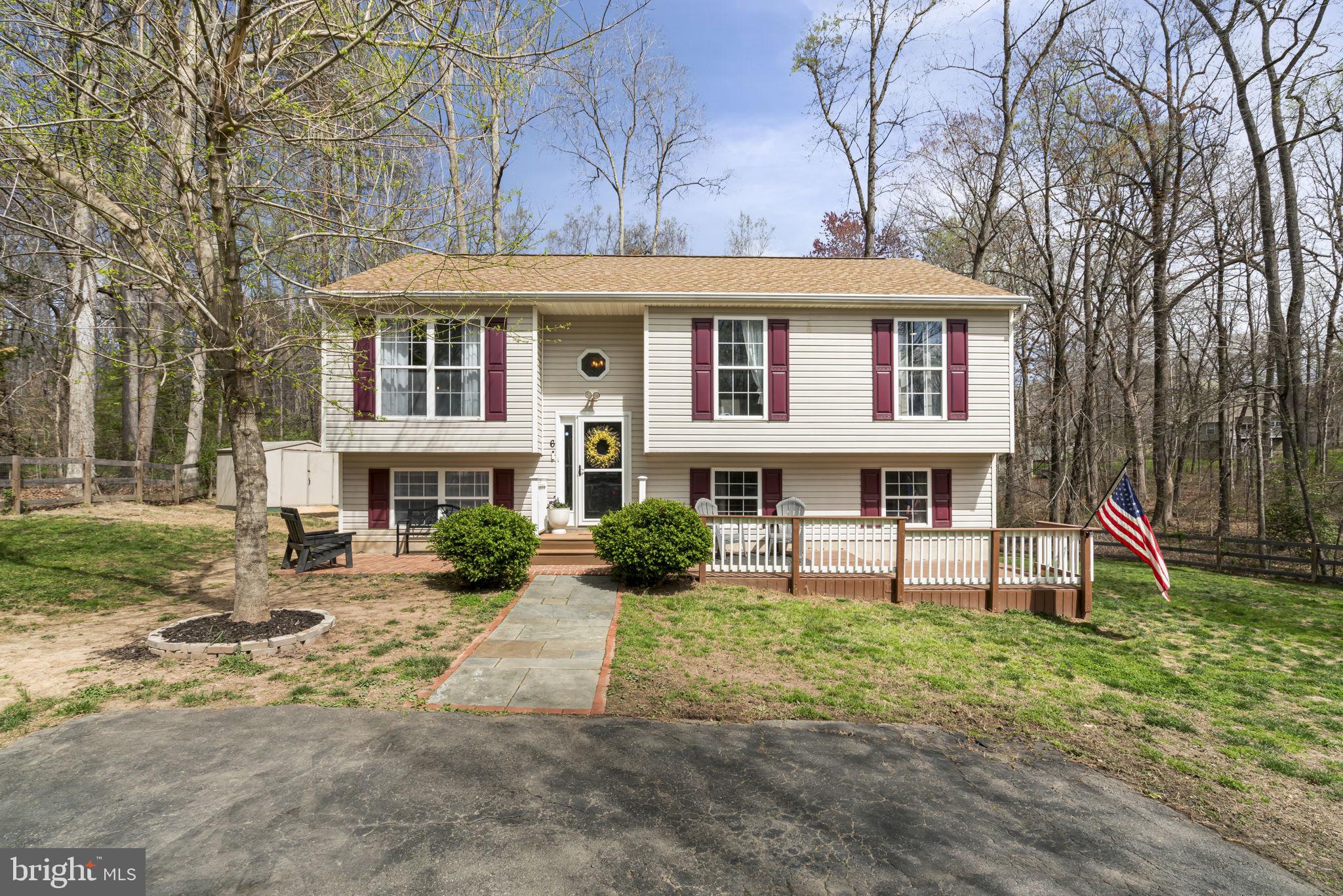 HIDDEN LAKE - Residential