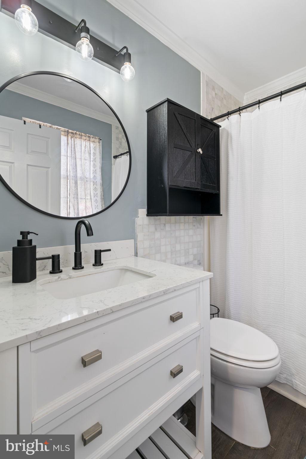 HIDDEN LAKE - Residential