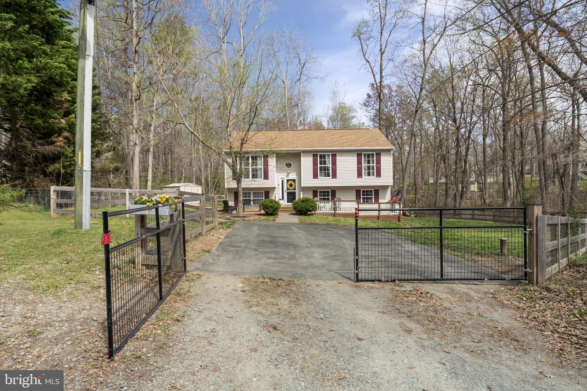 HIDDEN LAKE - Residential
