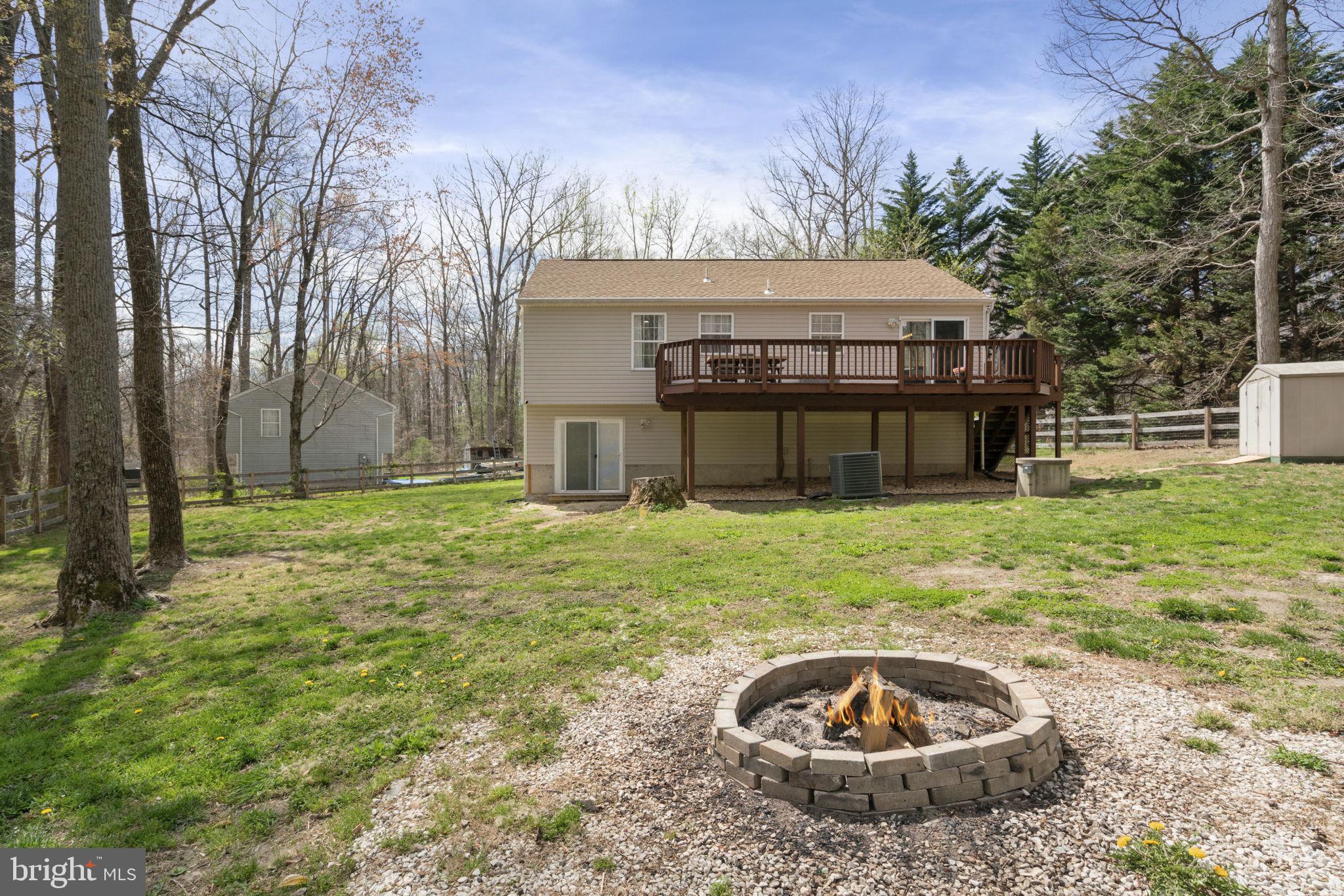 HIDDEN LAKE - Residential