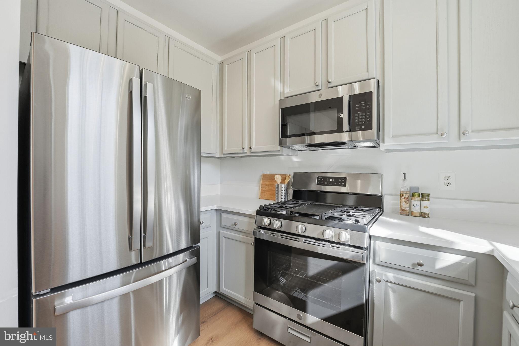 SUTTON RIDGE - Residential