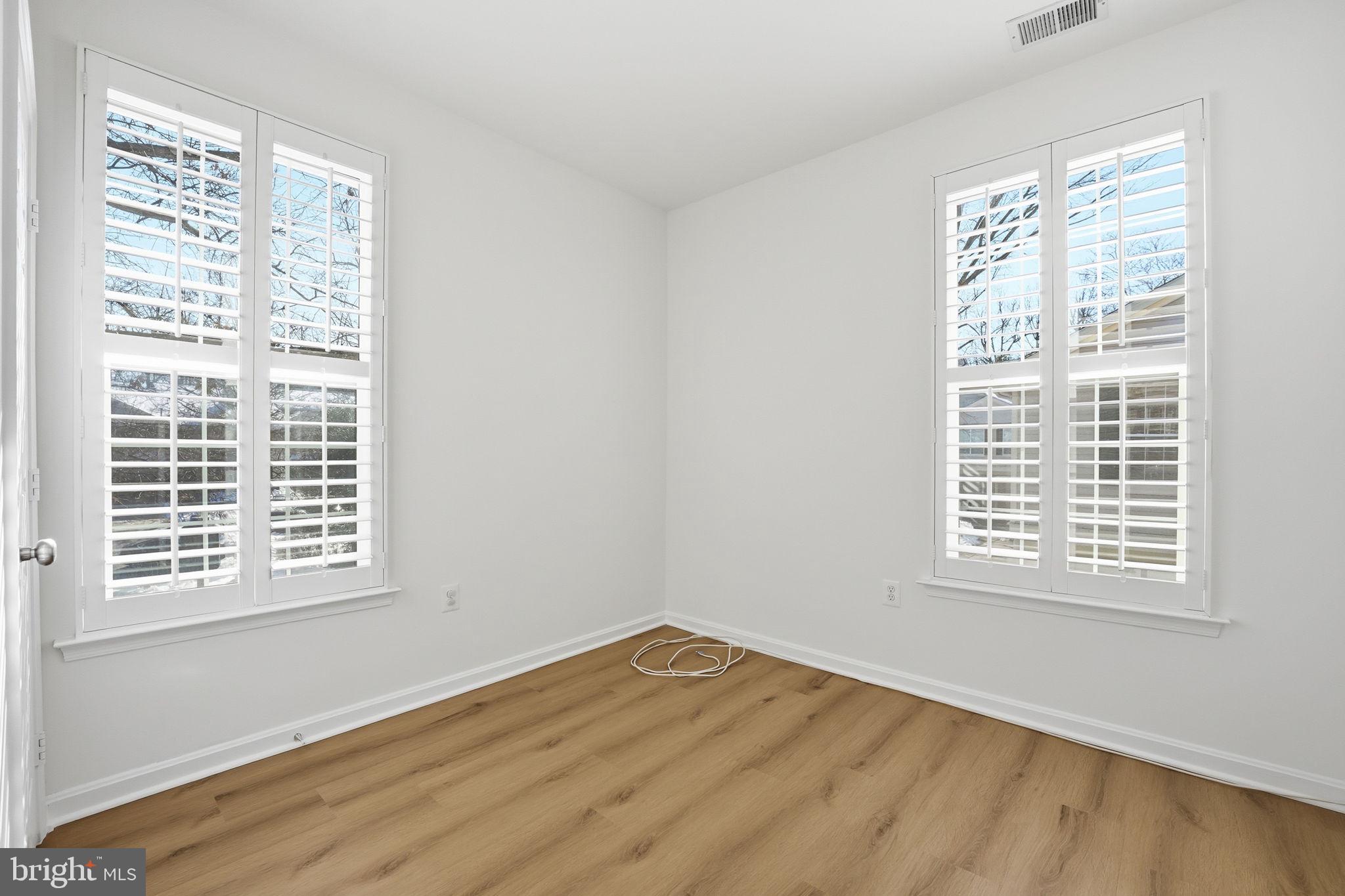 SUTTON RIDGE - Residential