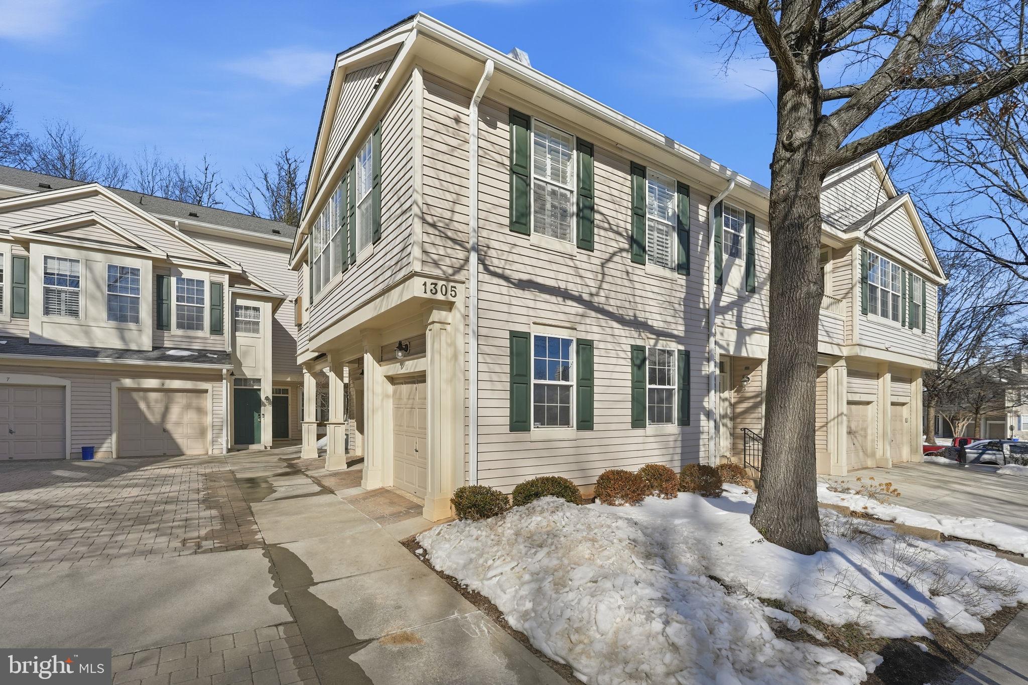 SUTTON RIDGE - Residential