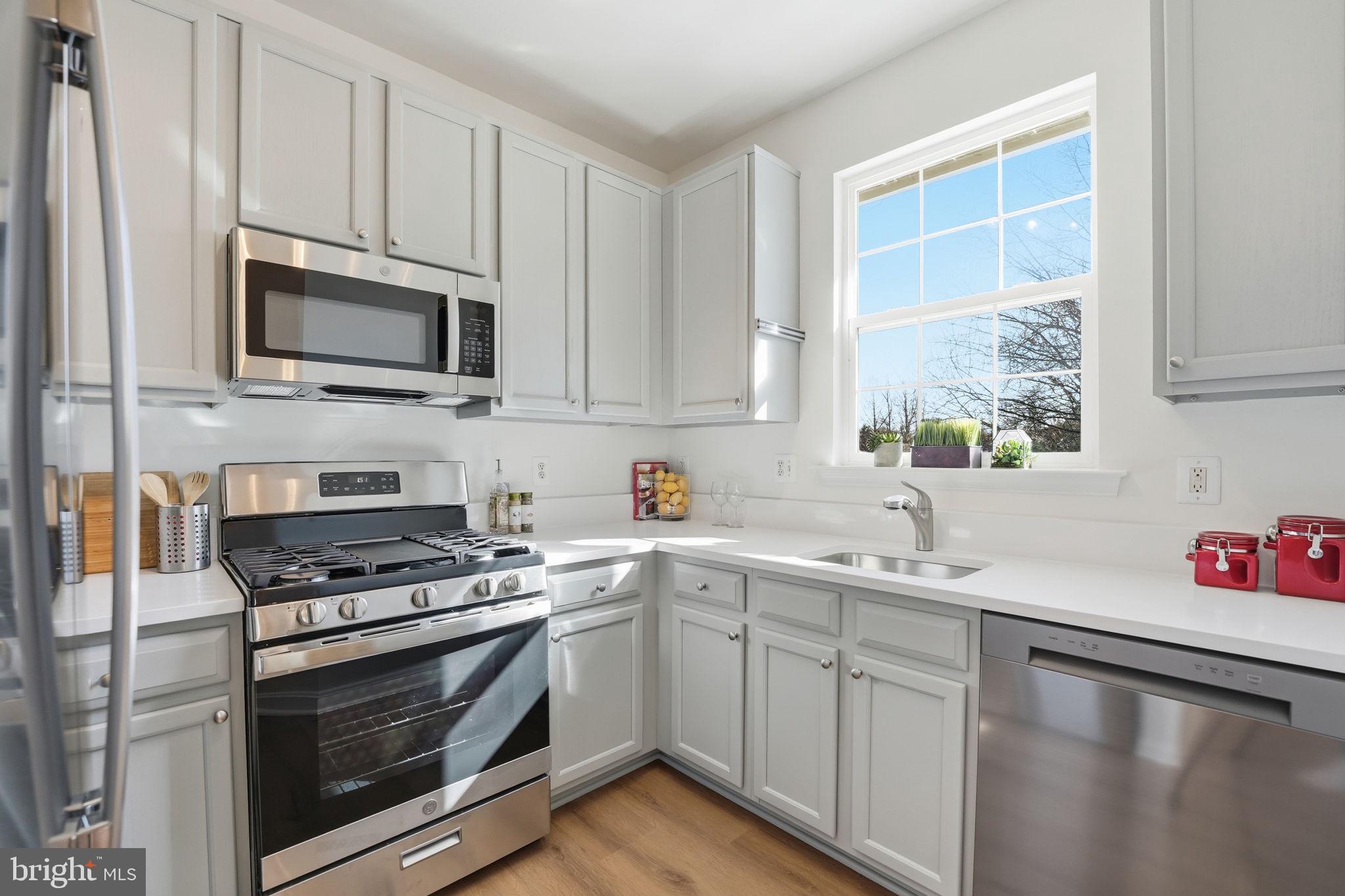 SUTTON RIDGE - Residential