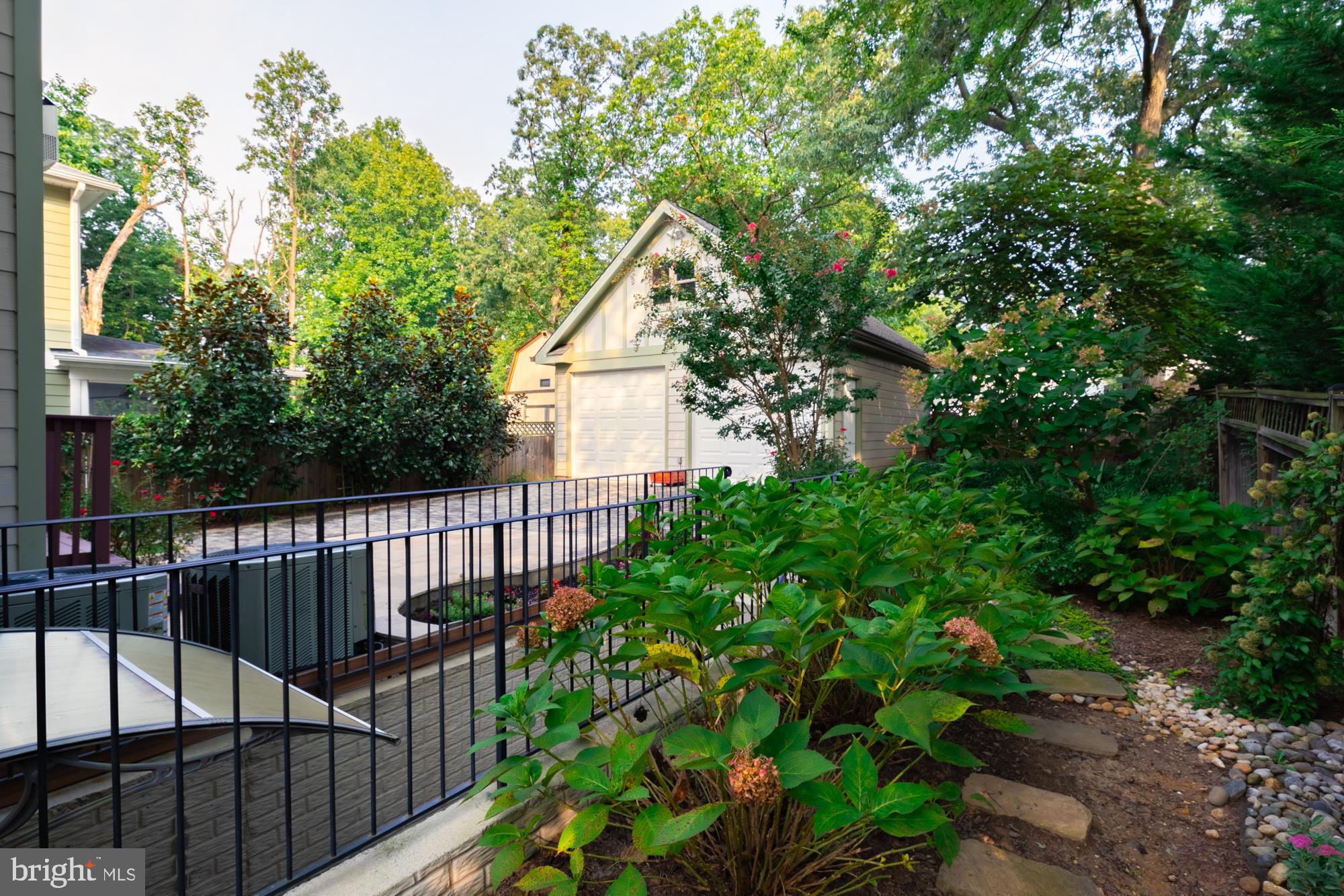 BON AIR - Residential