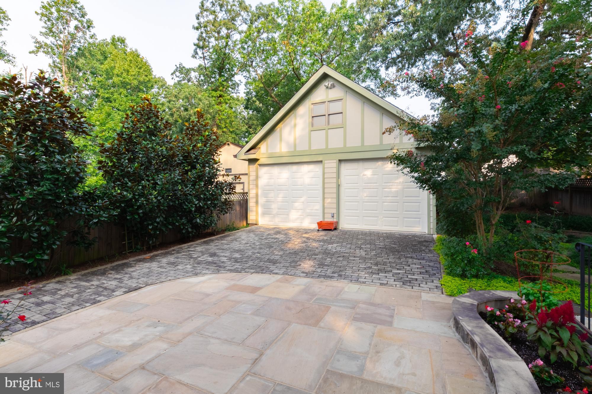 BON AIR - Residential