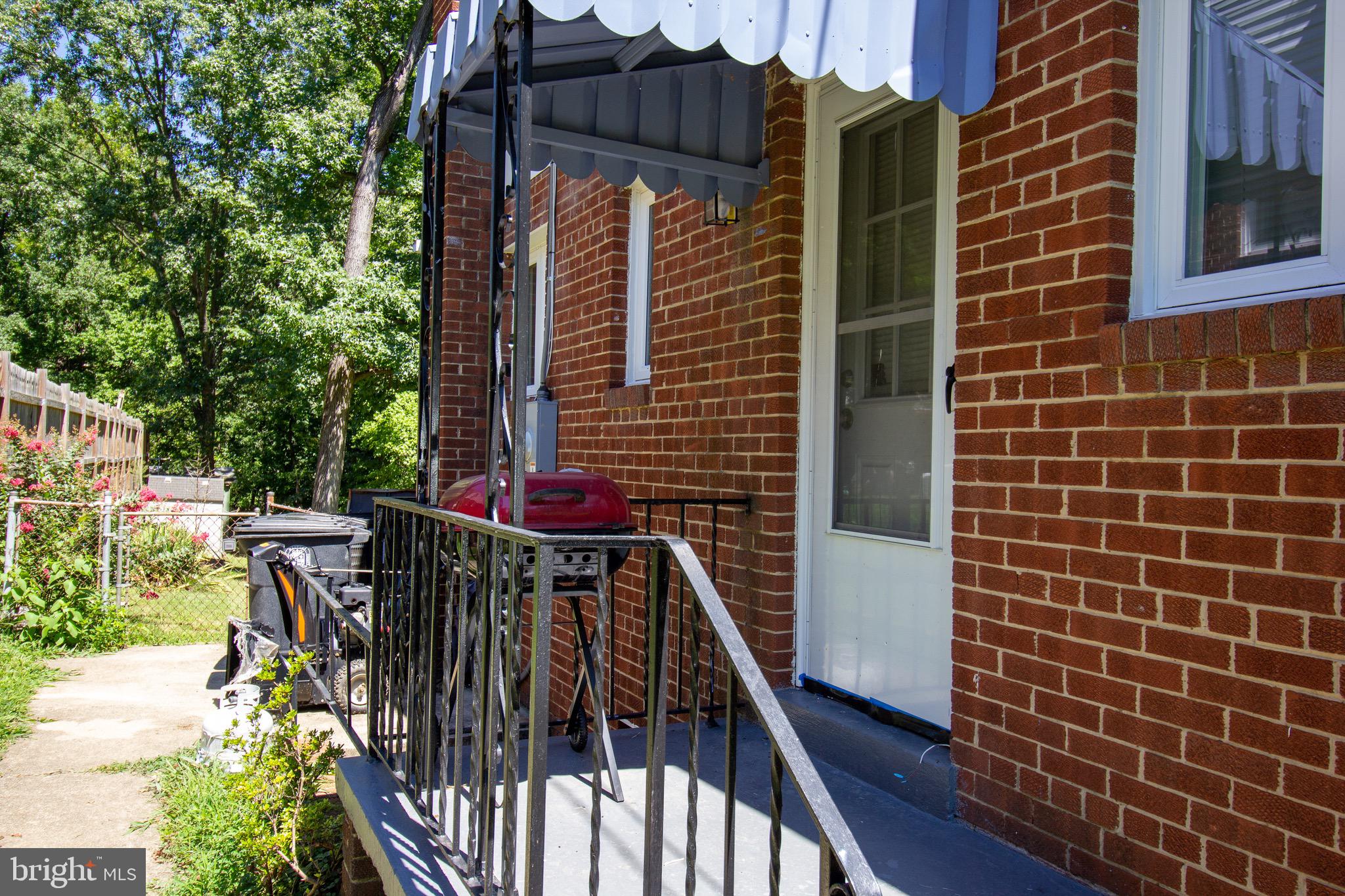 TEMPLE HILLS PARK - Residential