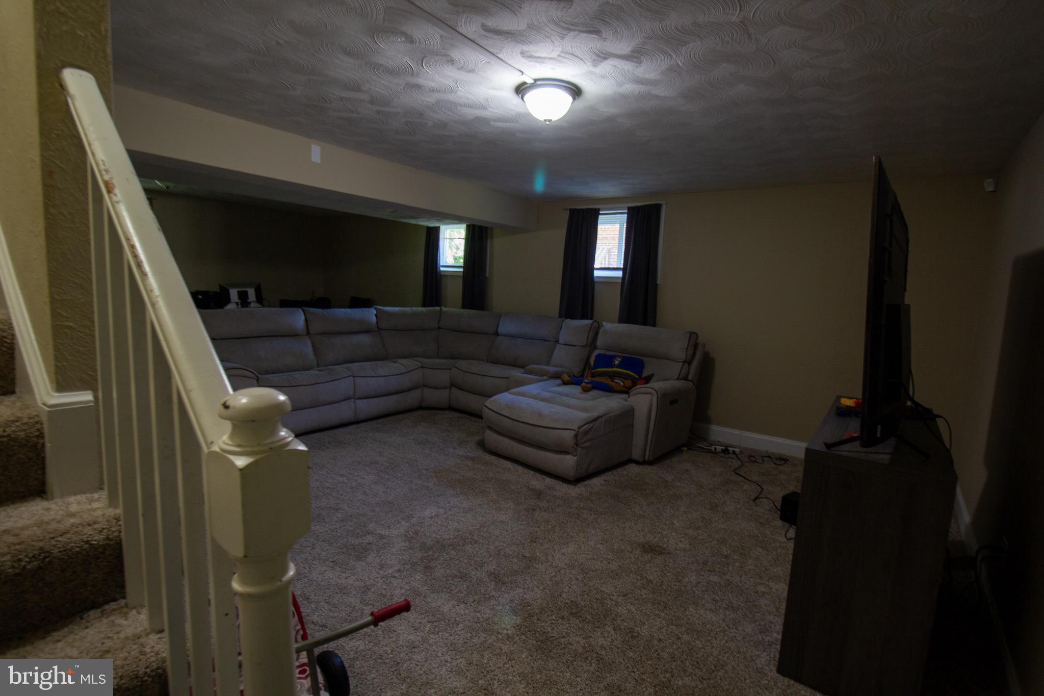 TEMPLE HILLS PARK - Residential