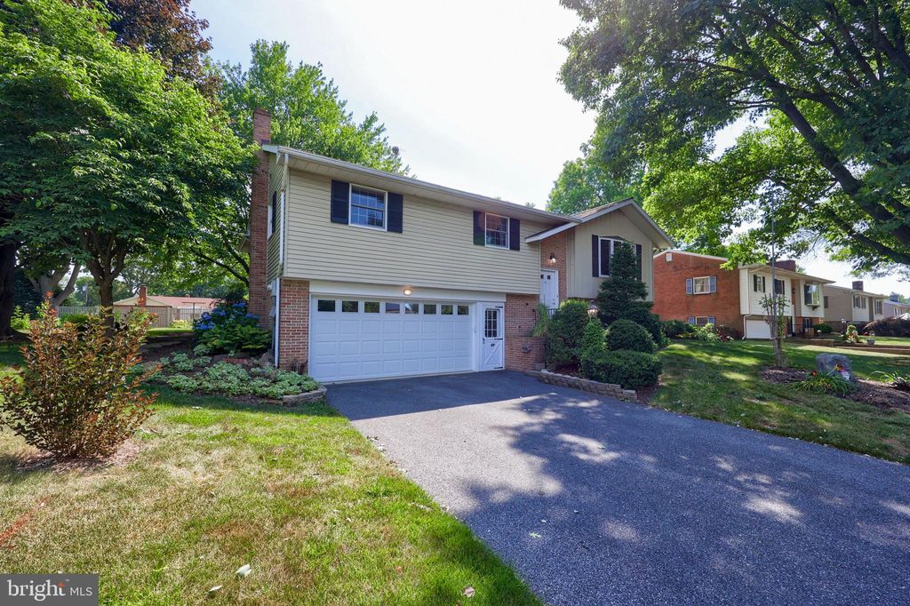 Photo of 67 S Snyder Street, Manheim, PA 17545 (MLS # PALA2052904)