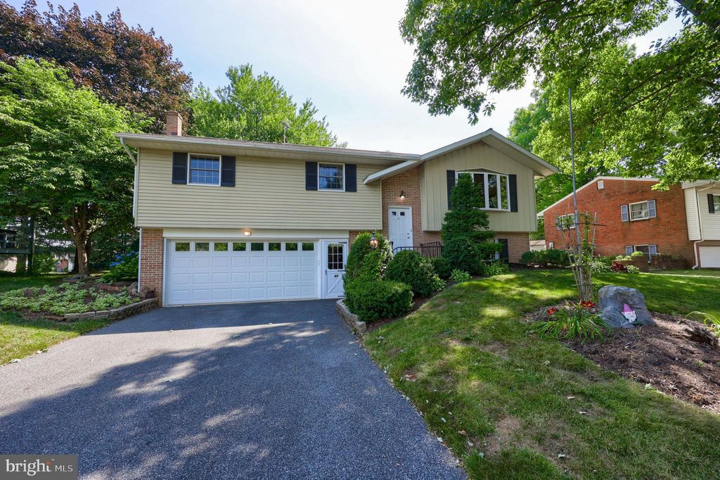 Photo of 67 S Snyder Street, Manheim, PA 17545 (MLS # PALA2052904)