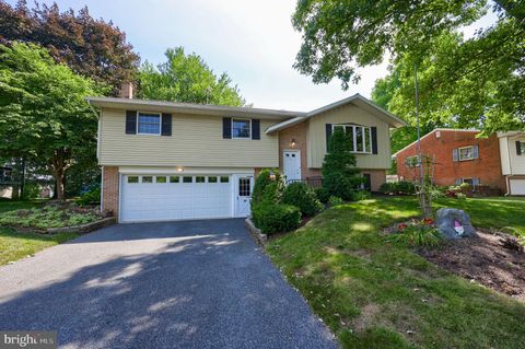 Photo of 67 S Snyder Street, Manheim, PA 17545 (MLS # PALA2052904)