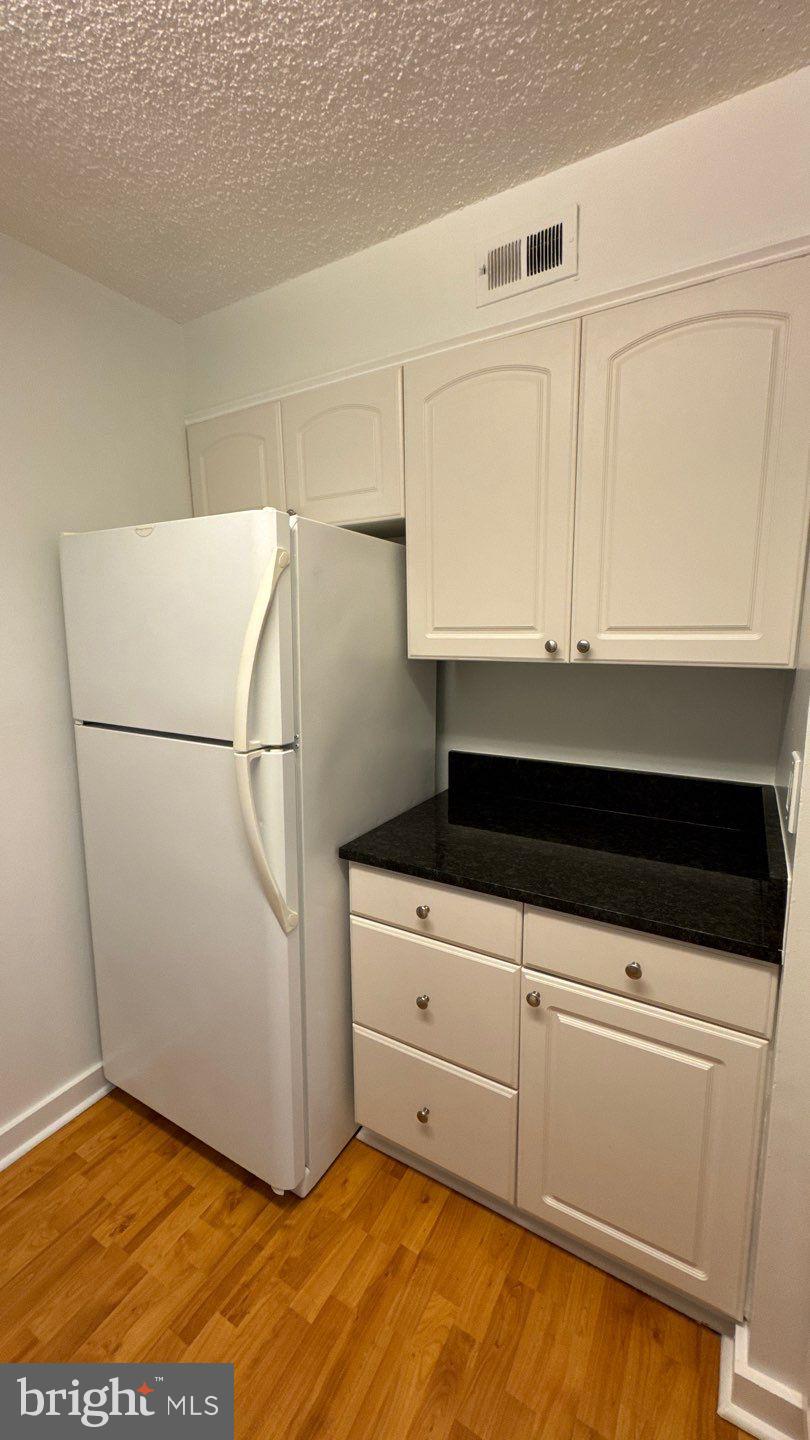 5909 TAMAR DRIVE 3 3 R15