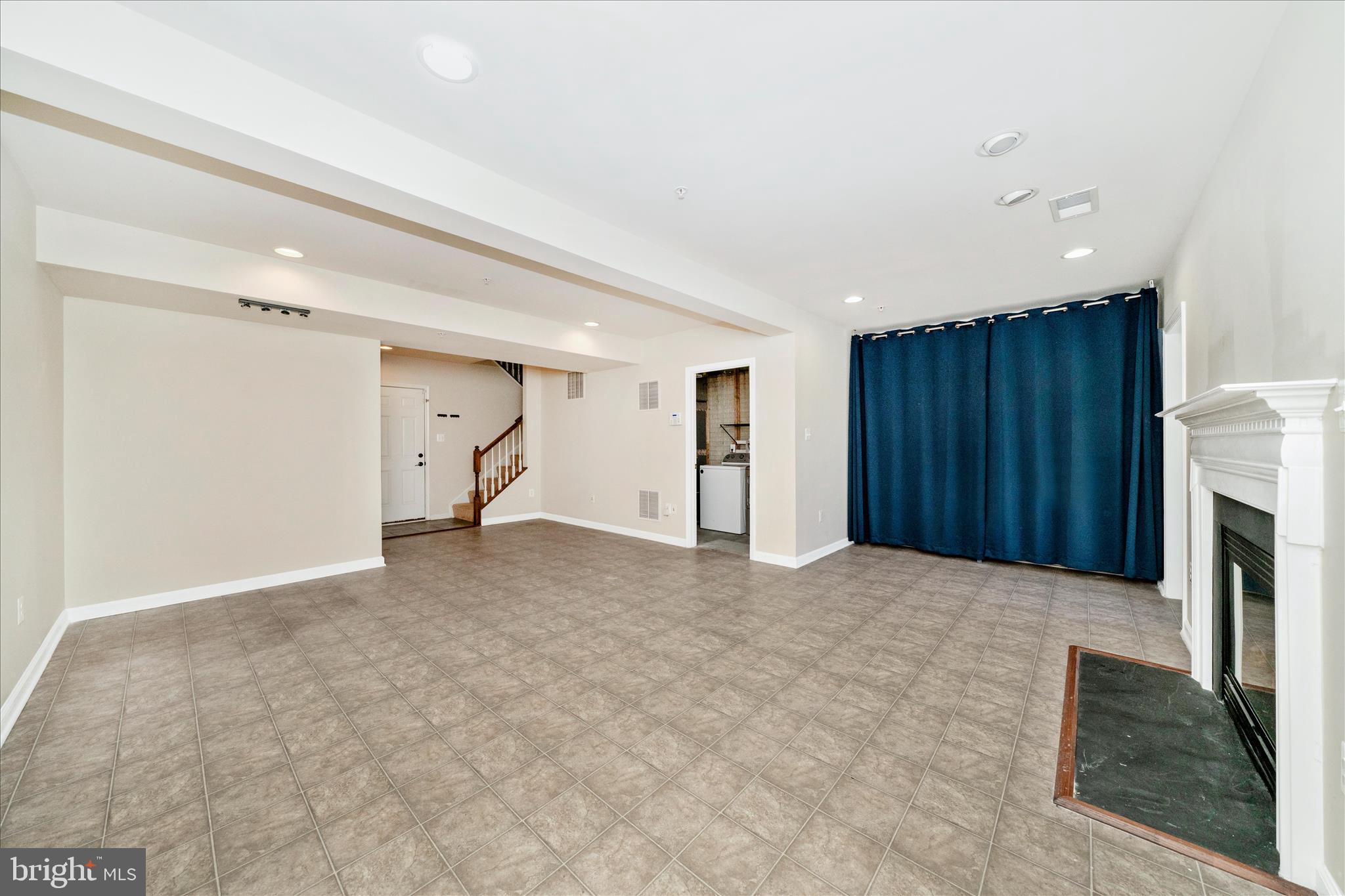 FAIRWOOD CROSSING AT BLA - Residential