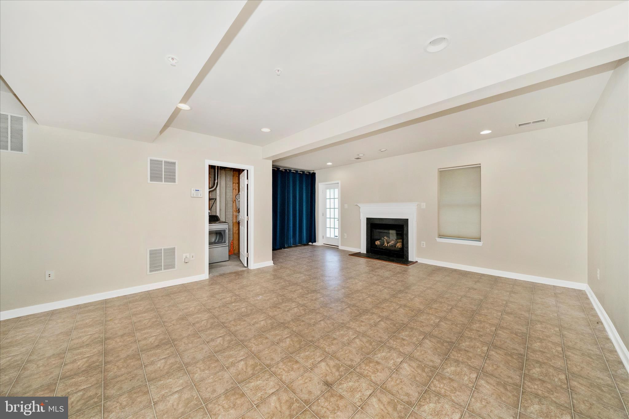 FAIRWOOD CROSSING AT BLA - Residential