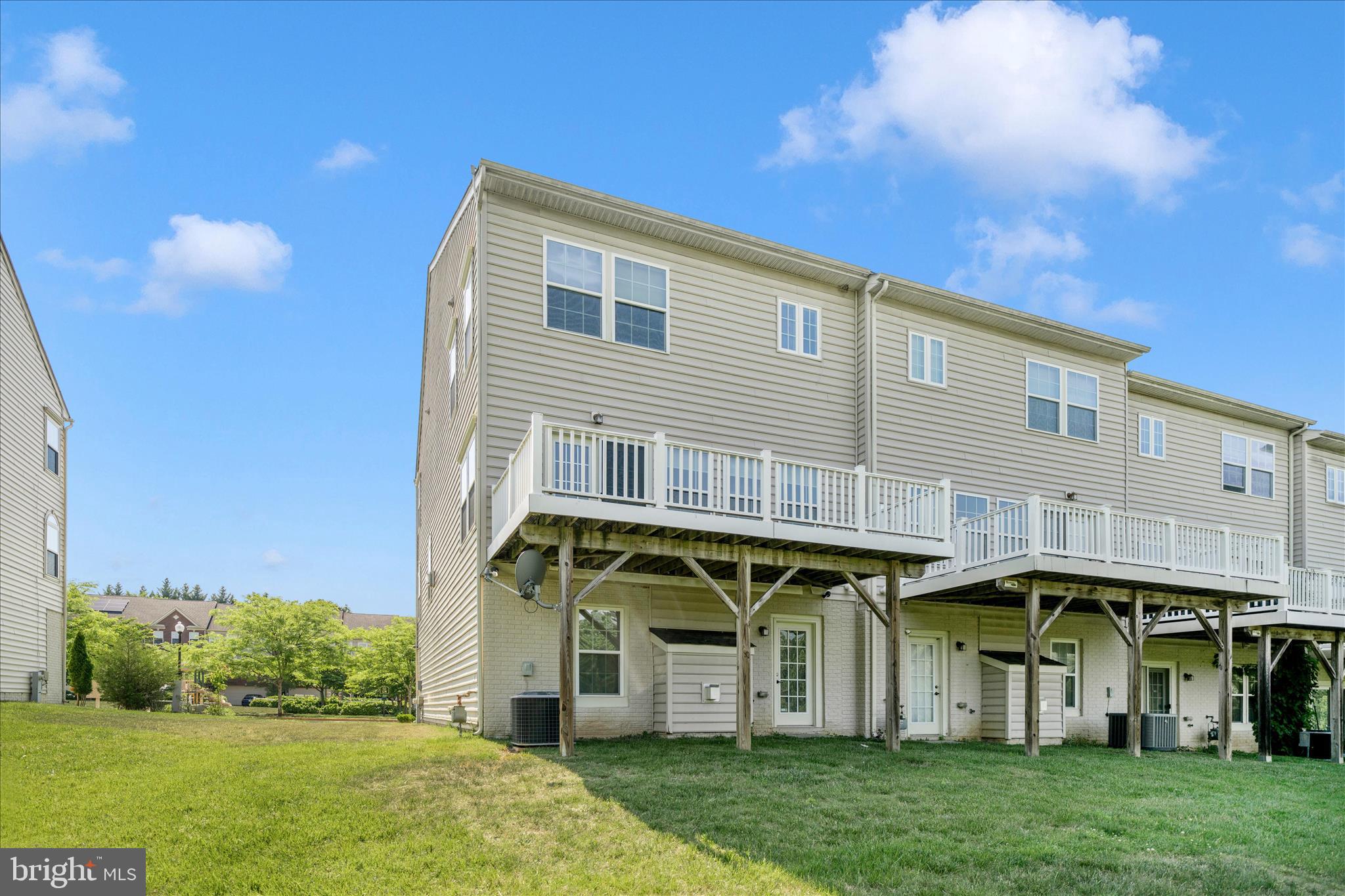 FAIRWOOD CROSSING AT BLA - Residential