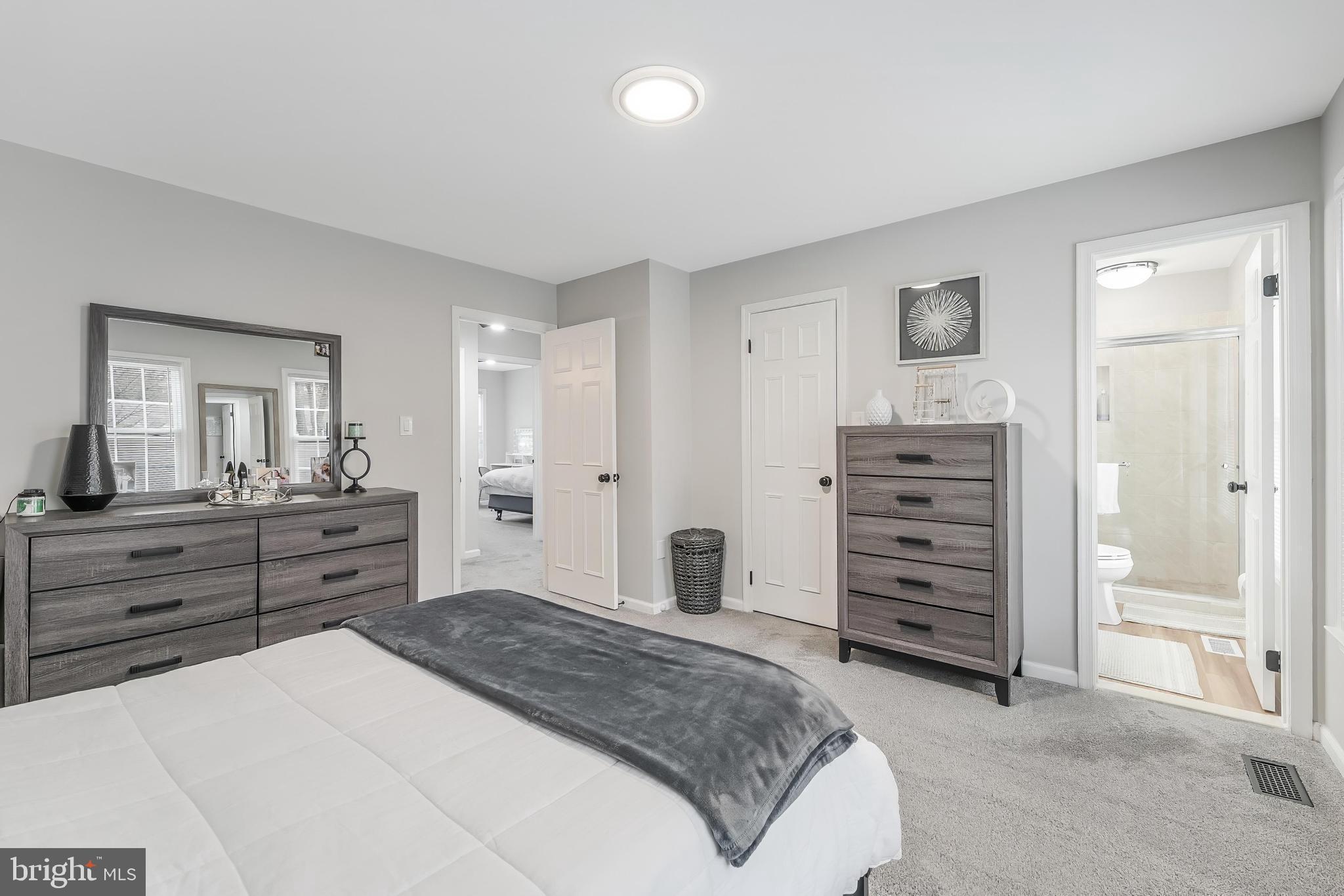 ADAMS WALK - Residential