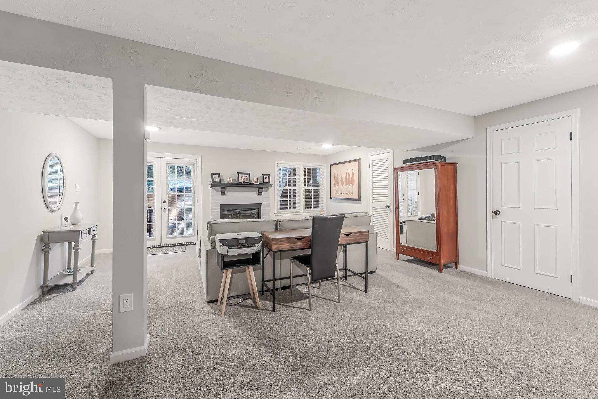 ADAMS WALK - Residential