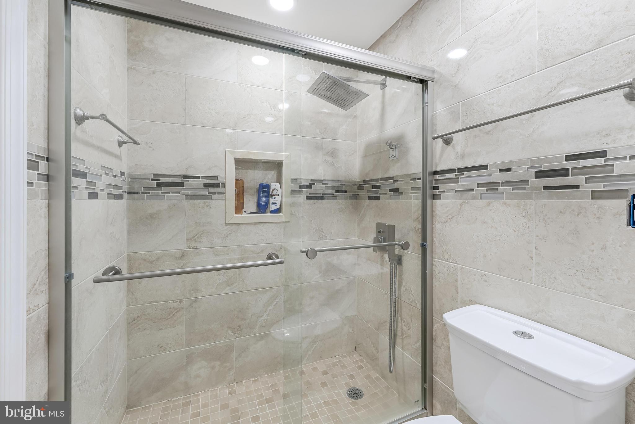 ADAMS WALK - Residential