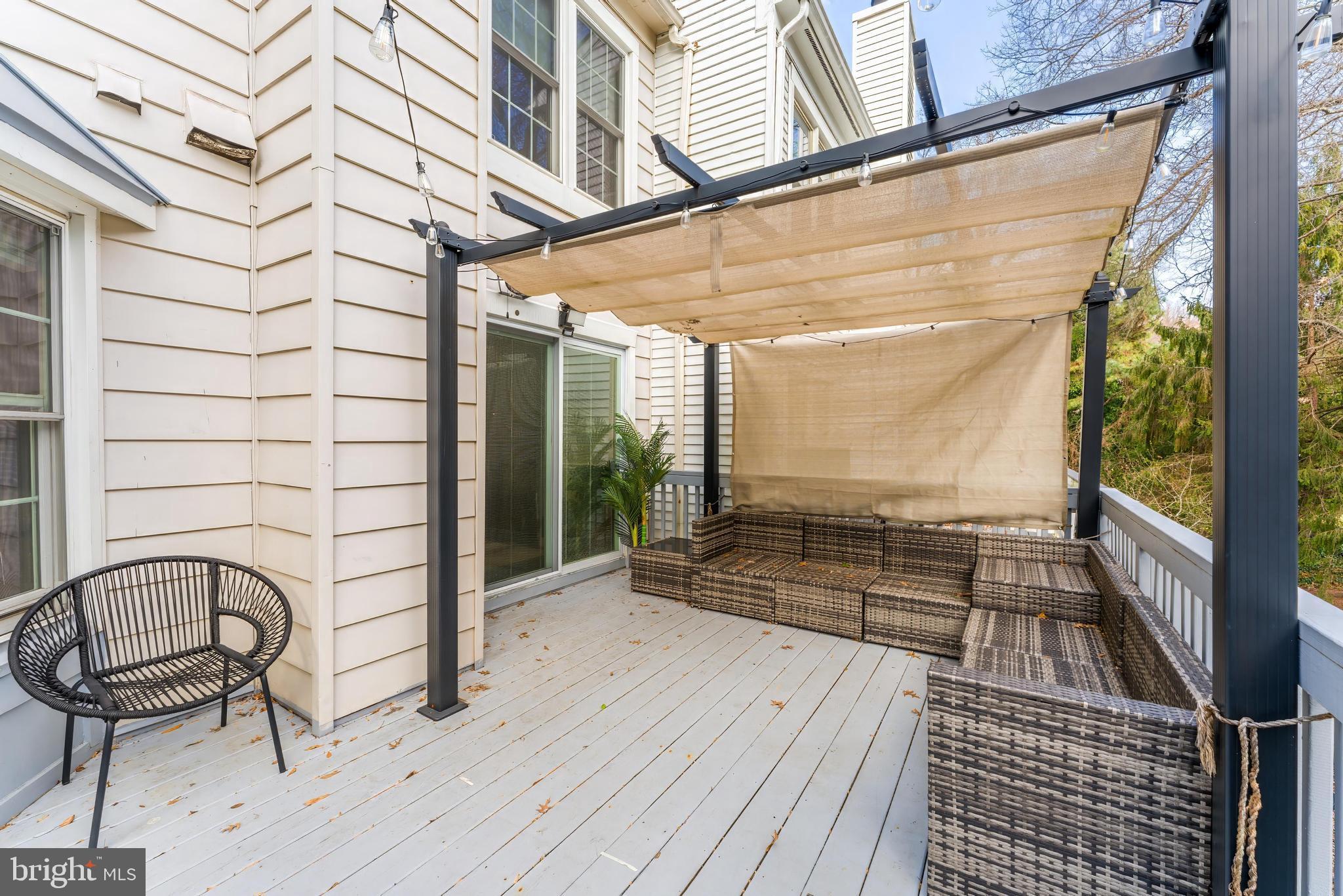 ADAMS WALK - Residential