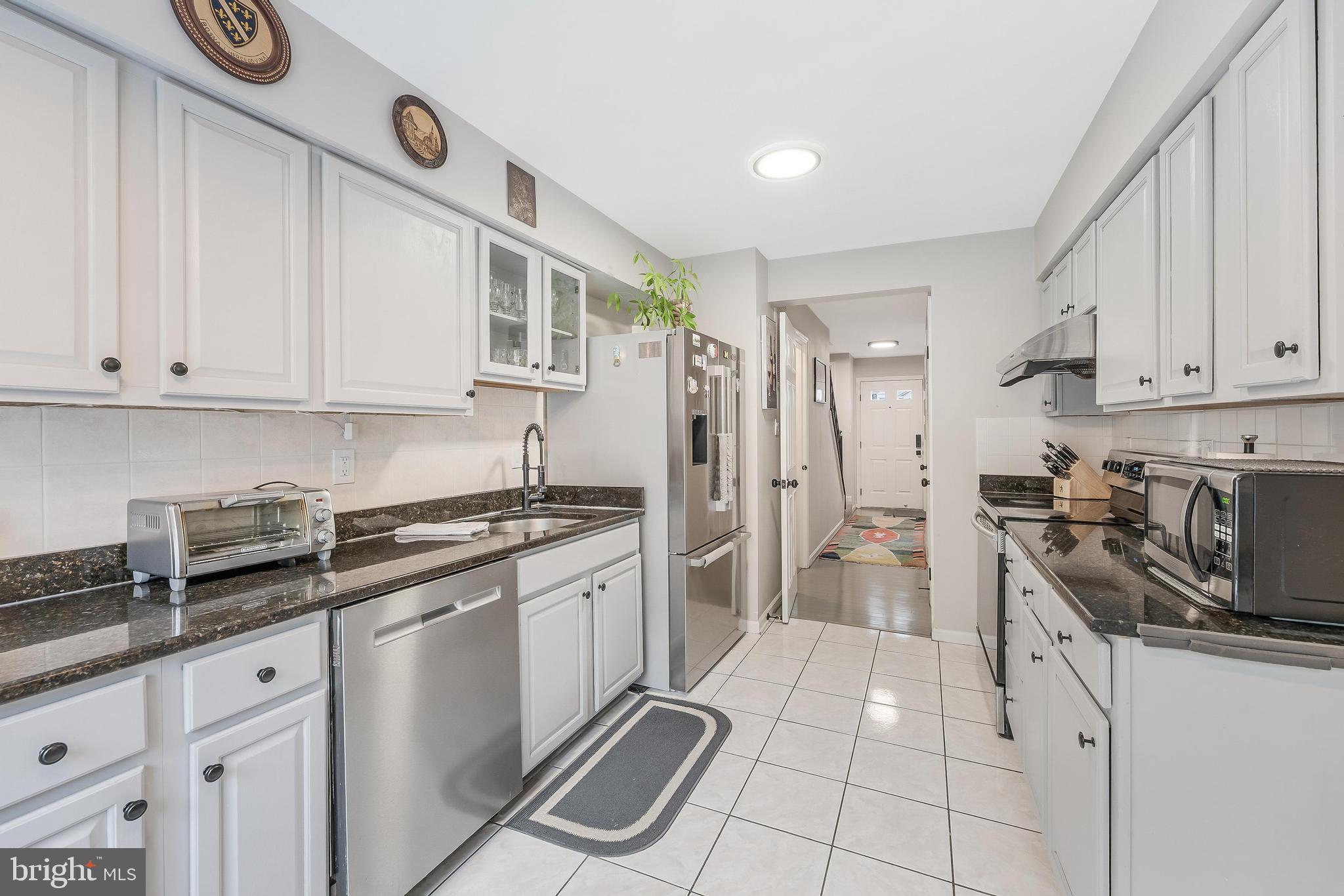 ADAMS WALK - Residential