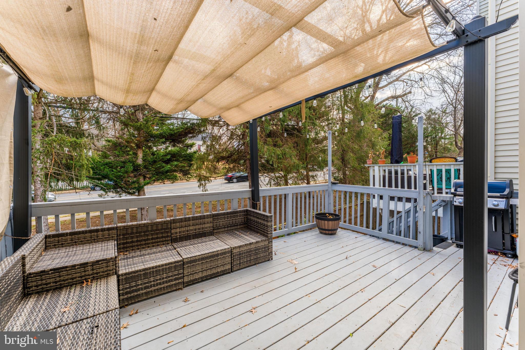 ADAMS WALK - Residential