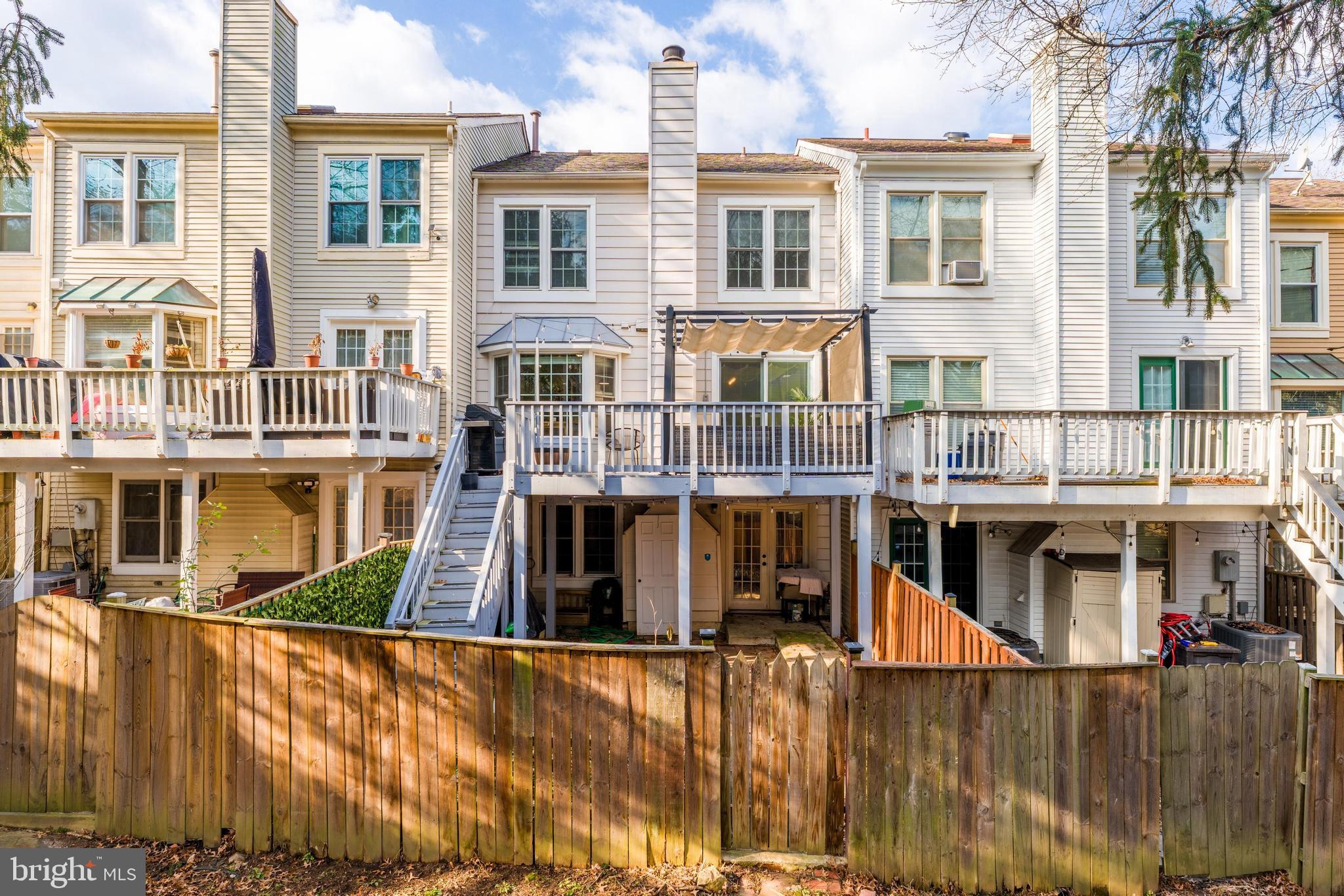 ADAMS WALK - Residential