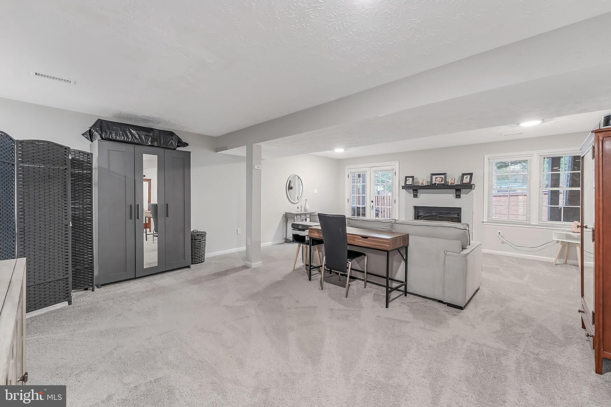 ADAMS WALK - Residential