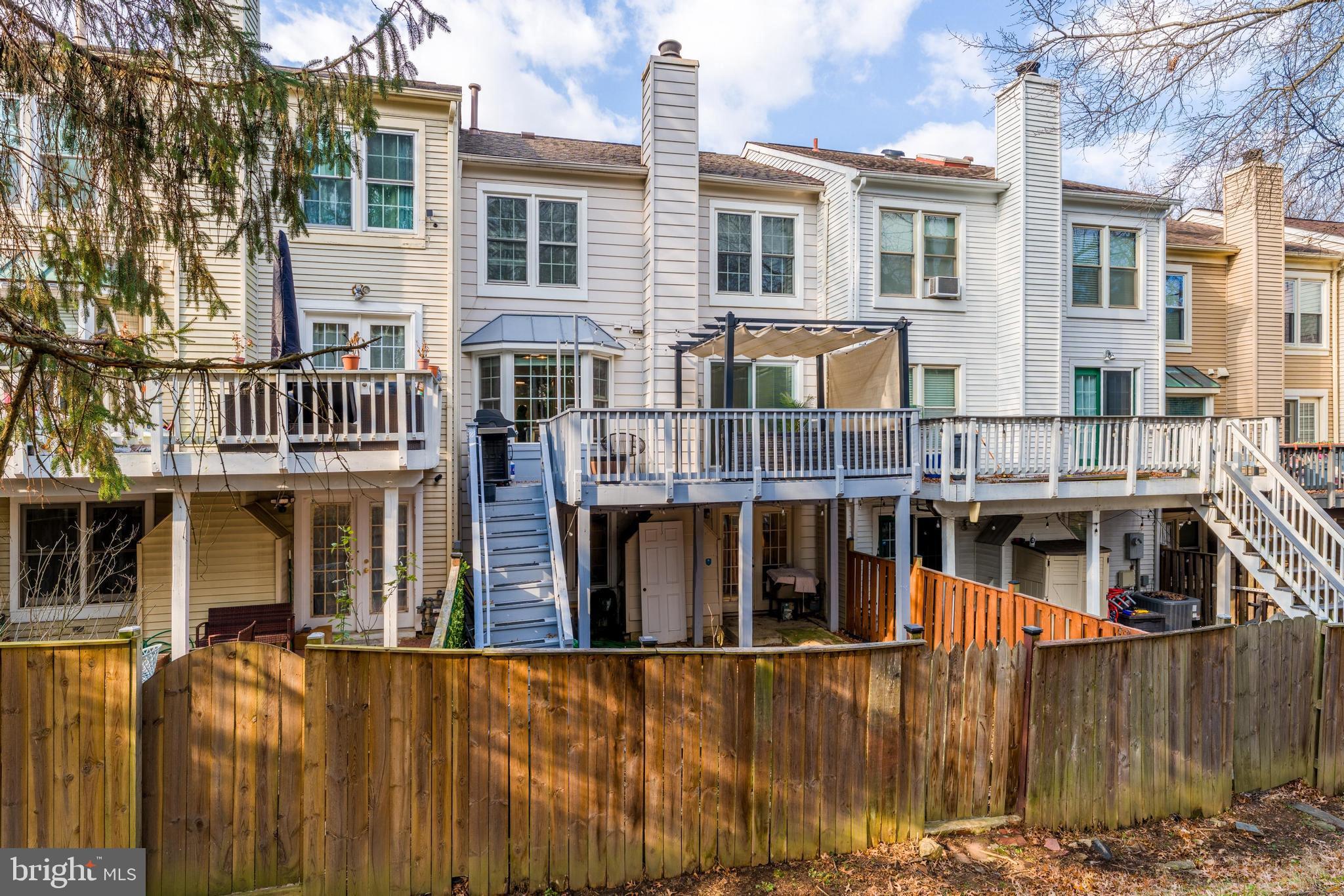 ADAMS WALK - Residential