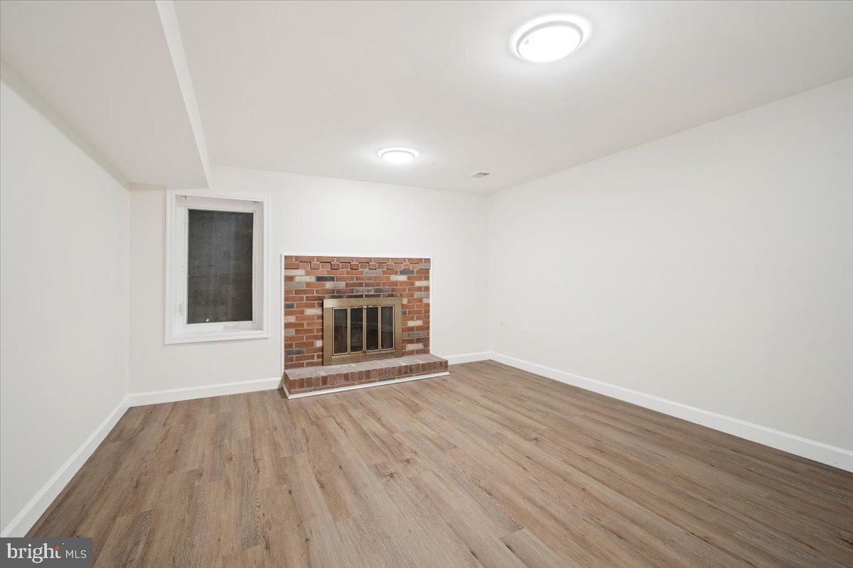 COLLEGE PARK WOODS - Residential