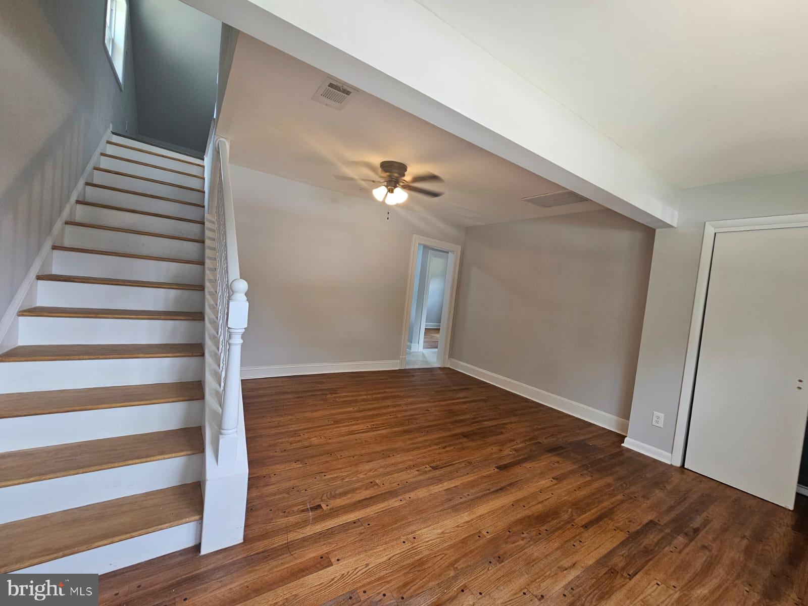 NORTH BARNABY - Residential Lease