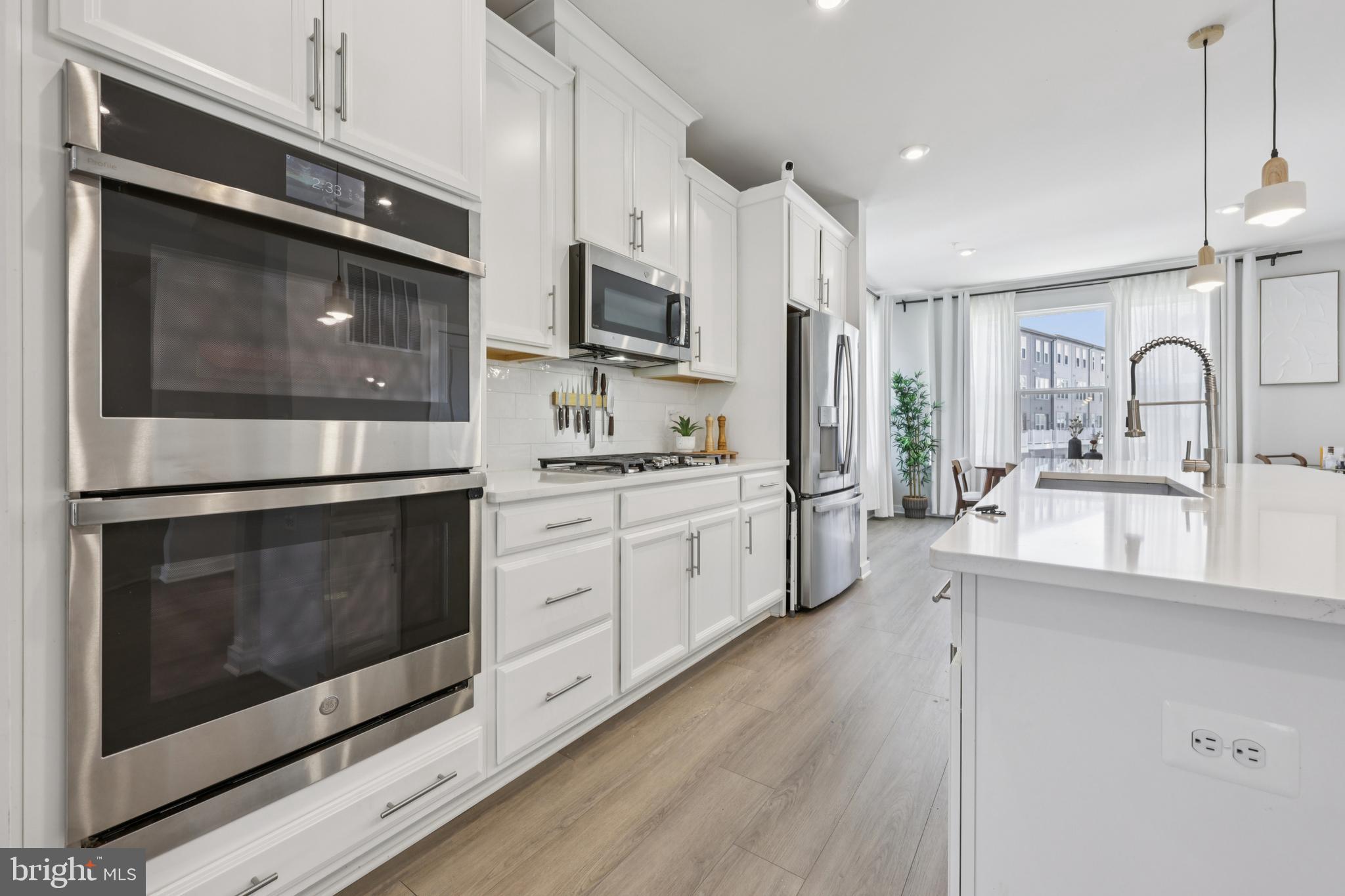 RIVERFRONT - Residential