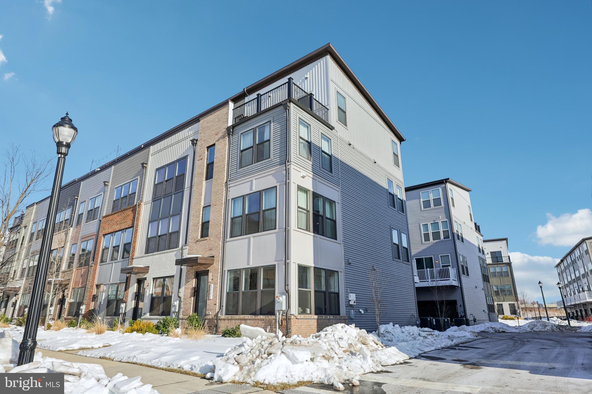 RIVERFRONT - Residential