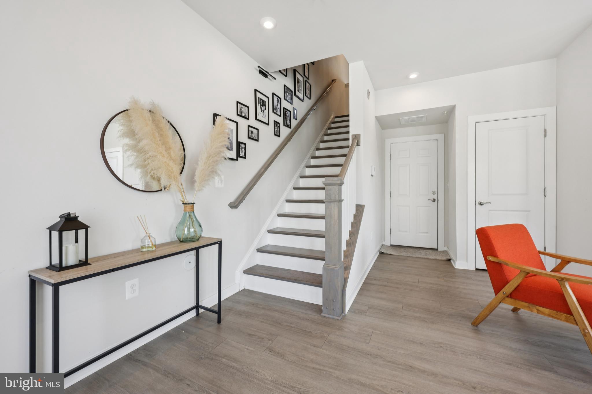 RIVERFRONT - Residential