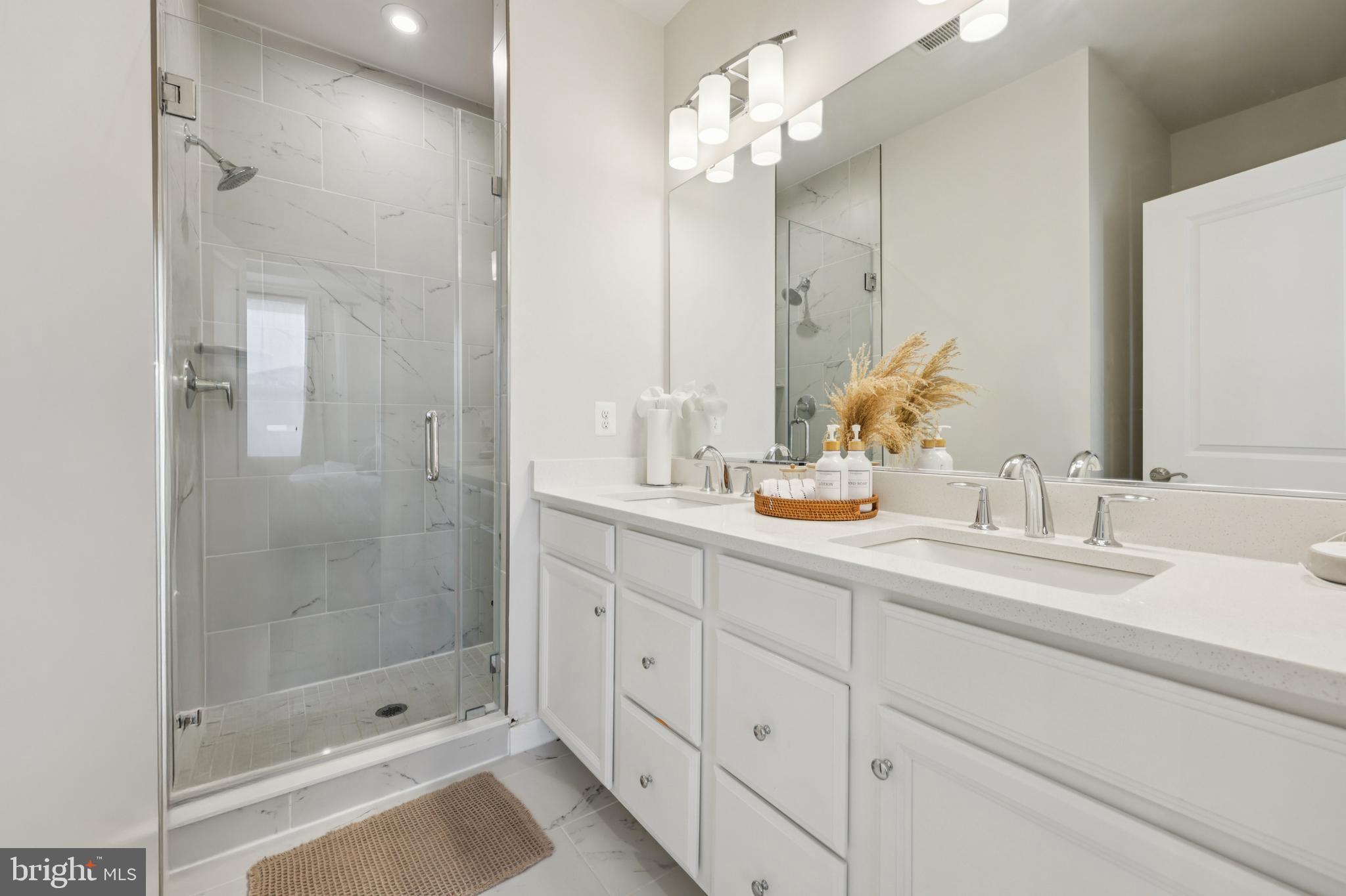 RIVERFRONT - Residential