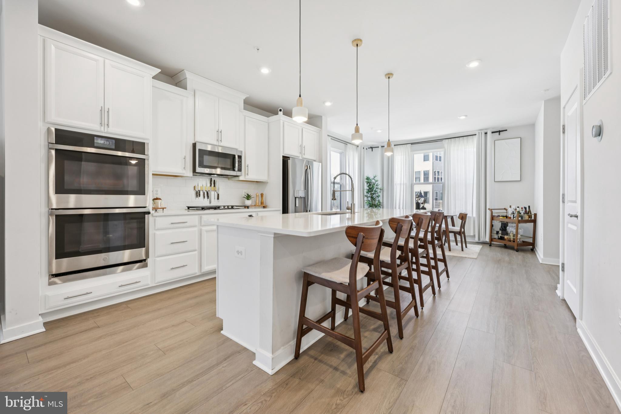 5601 HYATTSVILLE DRIVE