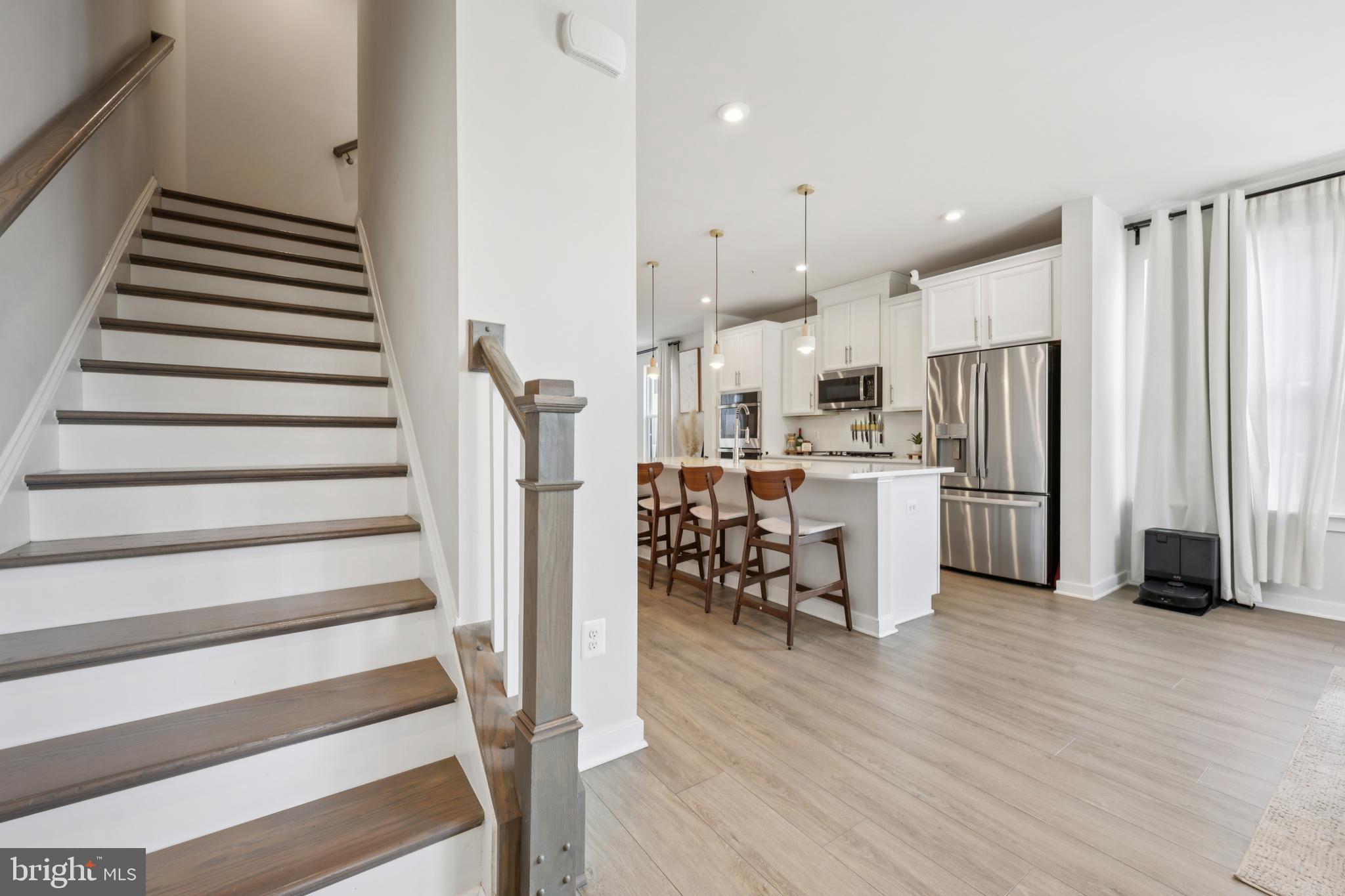 RIVERFRONT - Residential