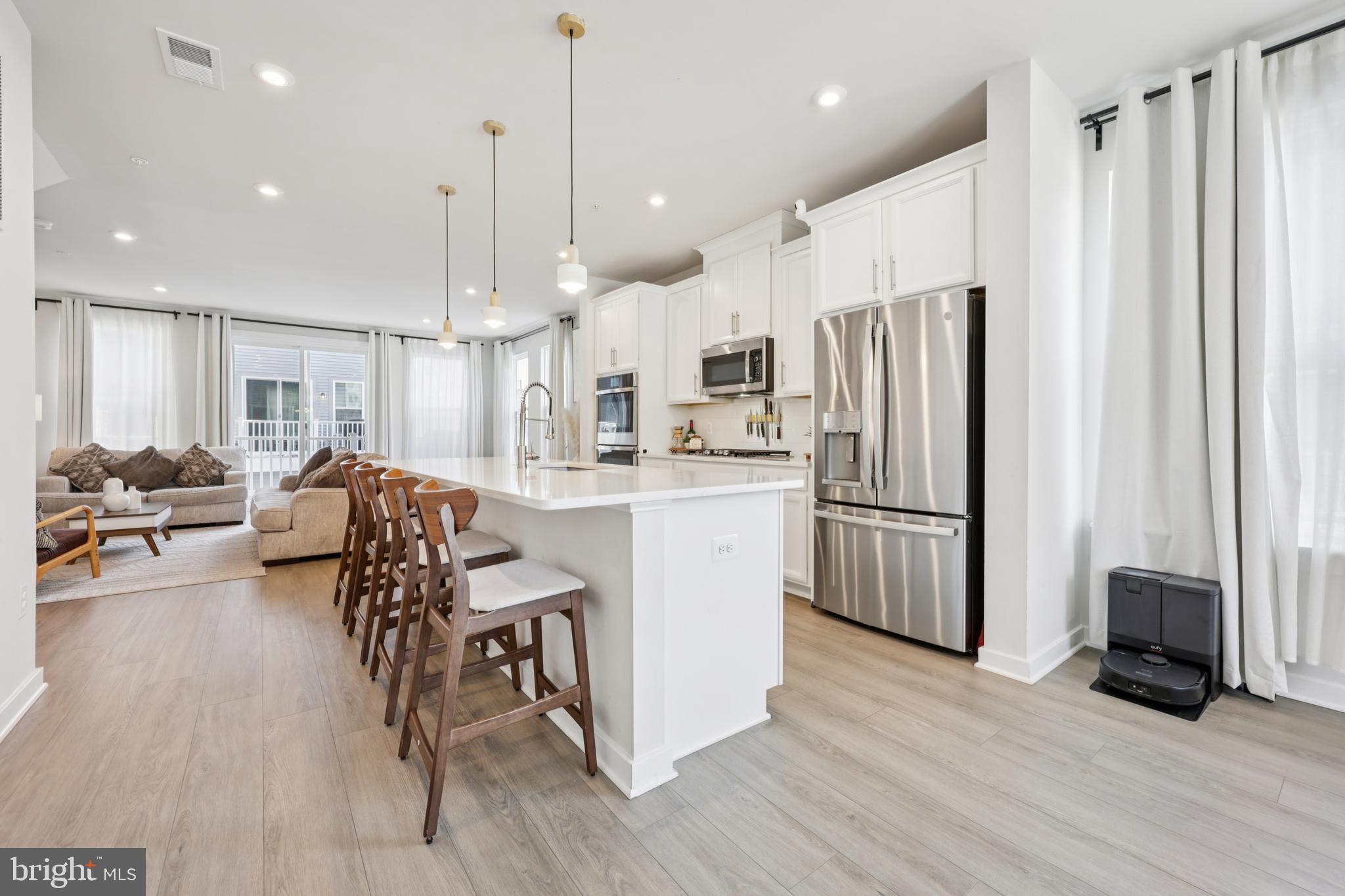 RIVERFRONT - Residential