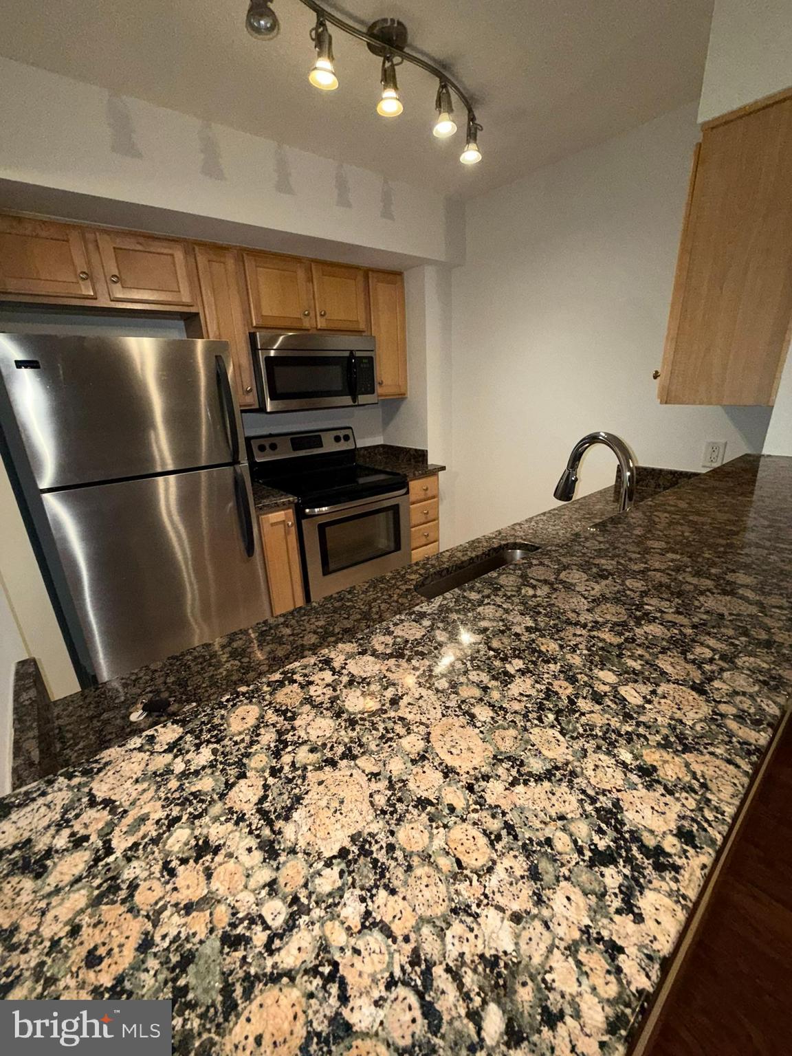 1024 N UTAH STREET 517