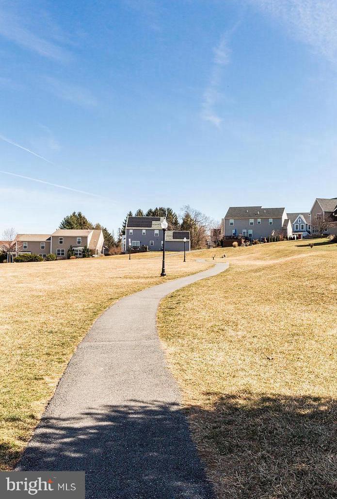 SUMMER BREEZE - Residential