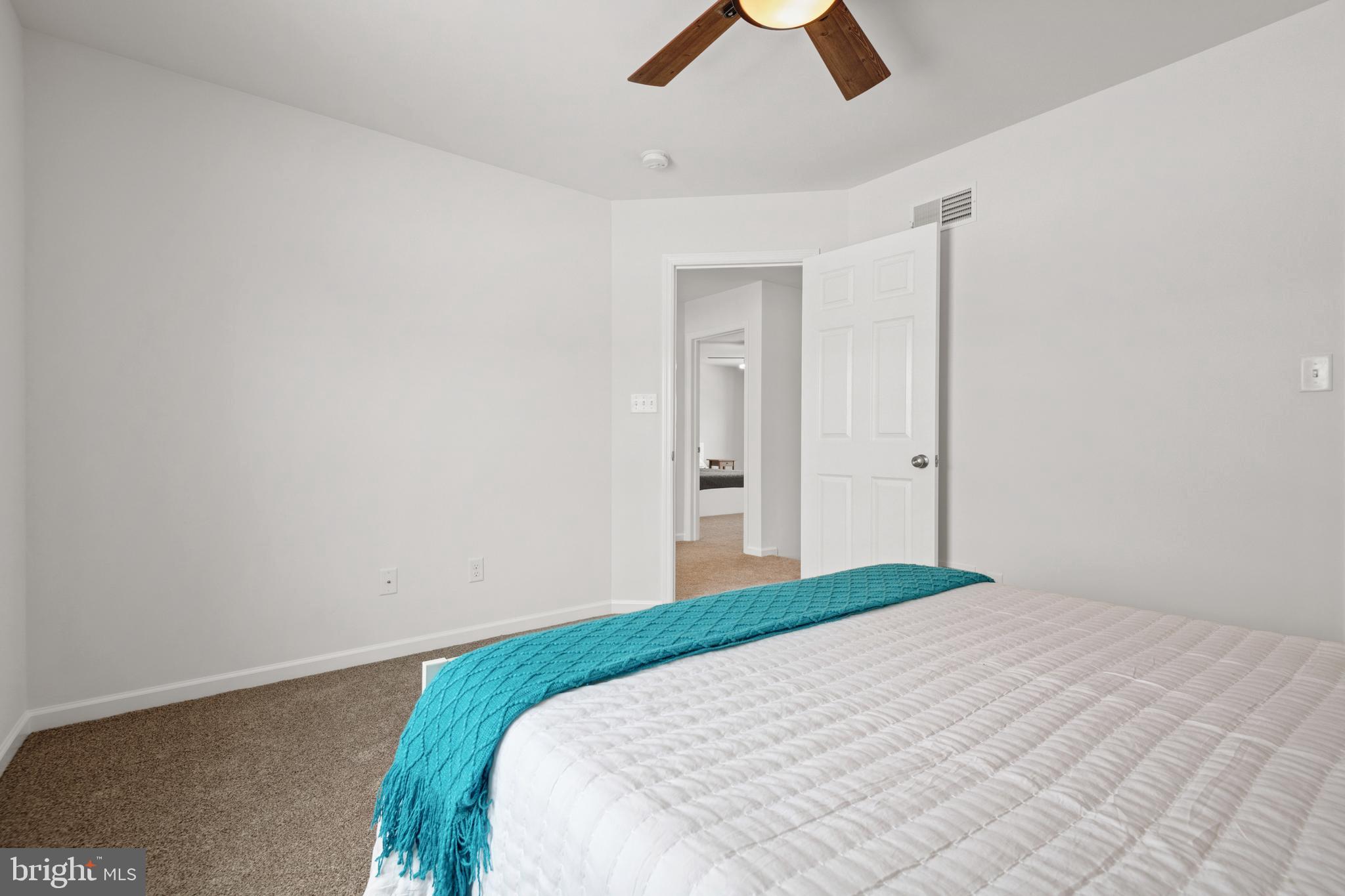 SUMMER BREEZE - Residential