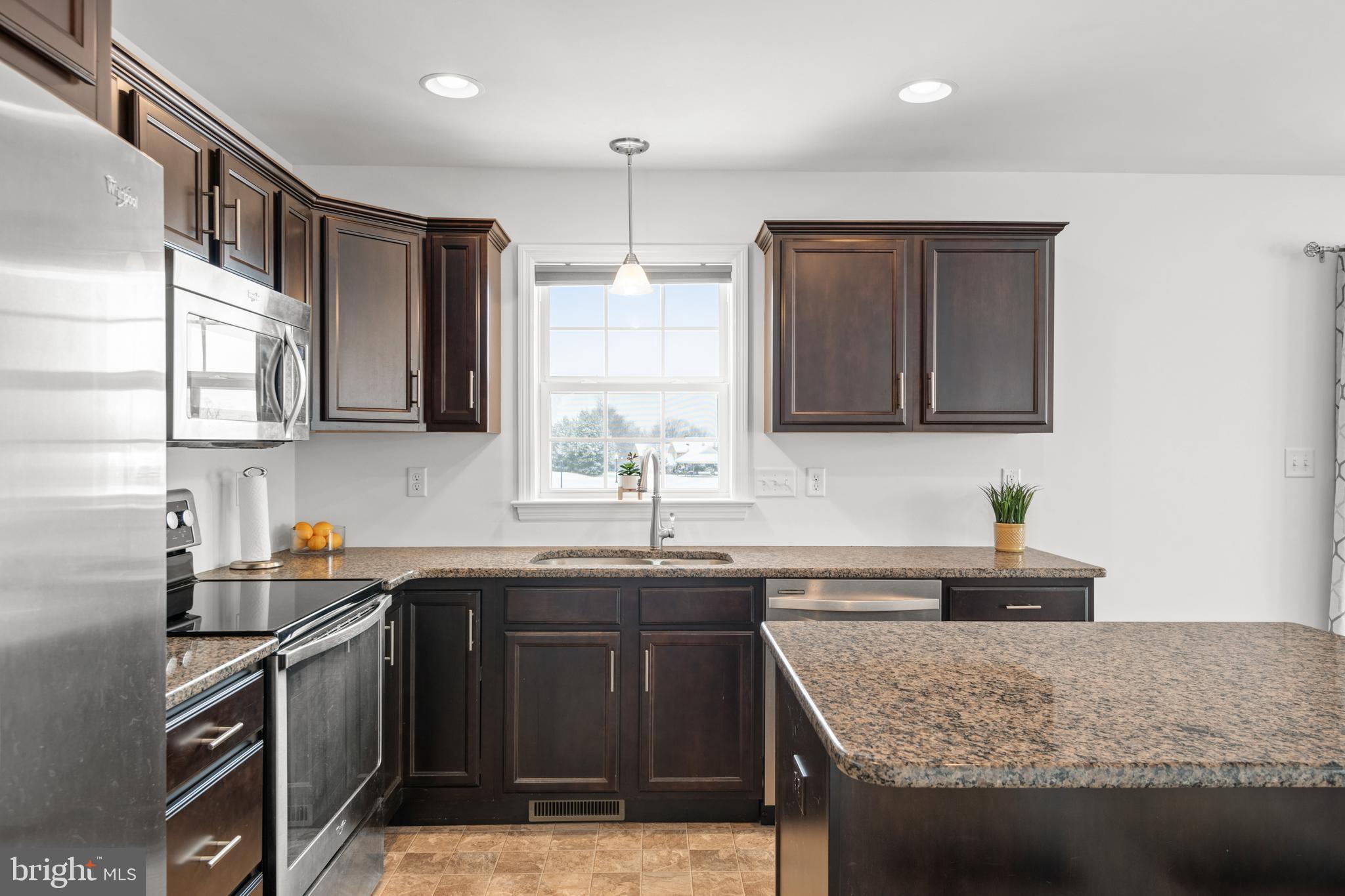 SUMMER BREEZE - Residential