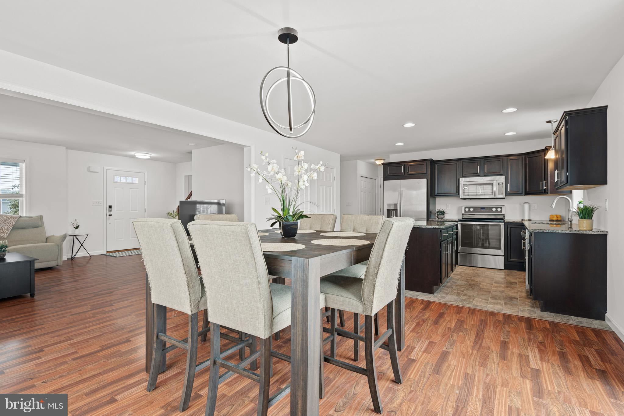 SUMMER BREEZE - Residential