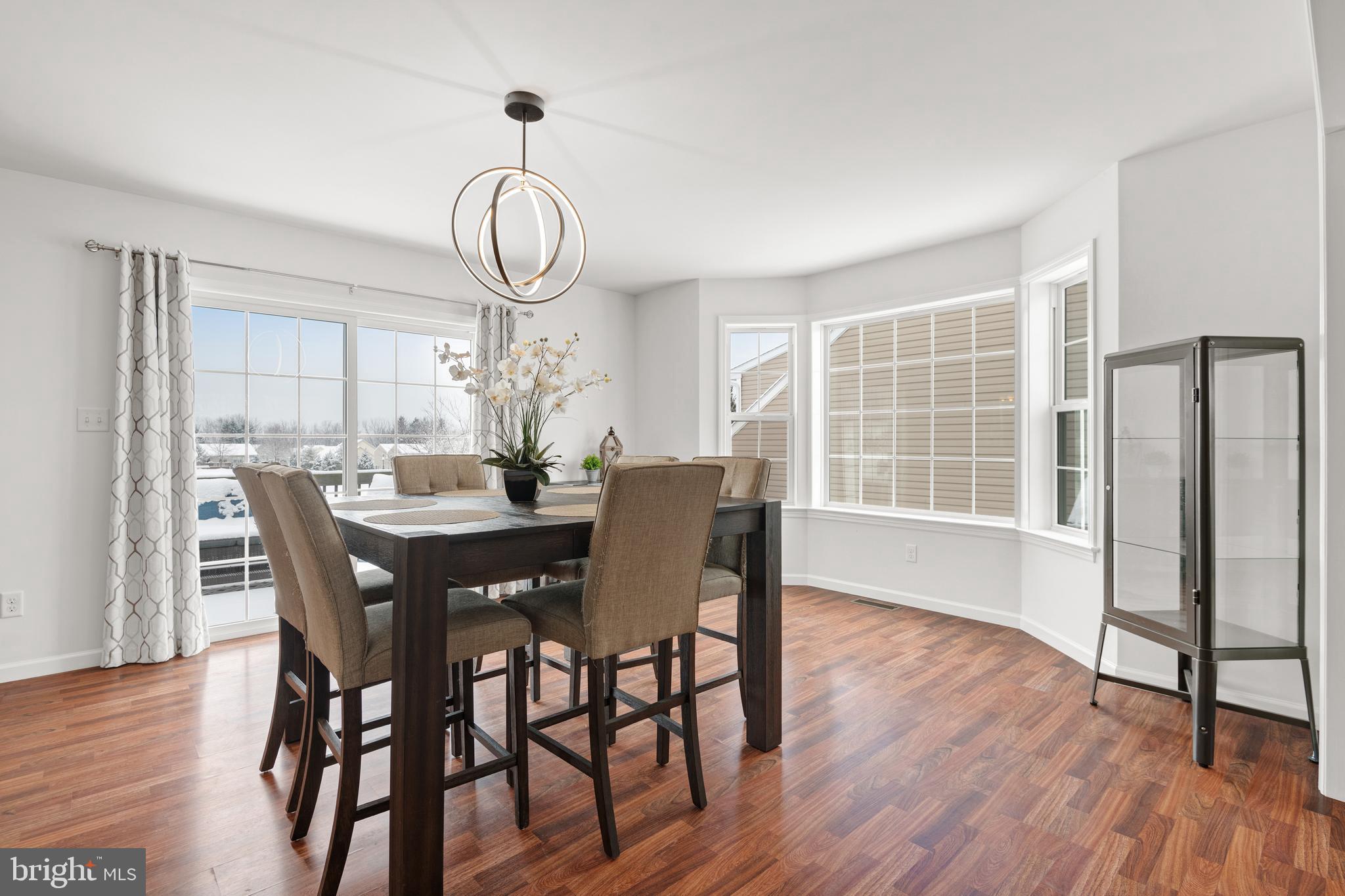 SUMMER BREEZE - Residential