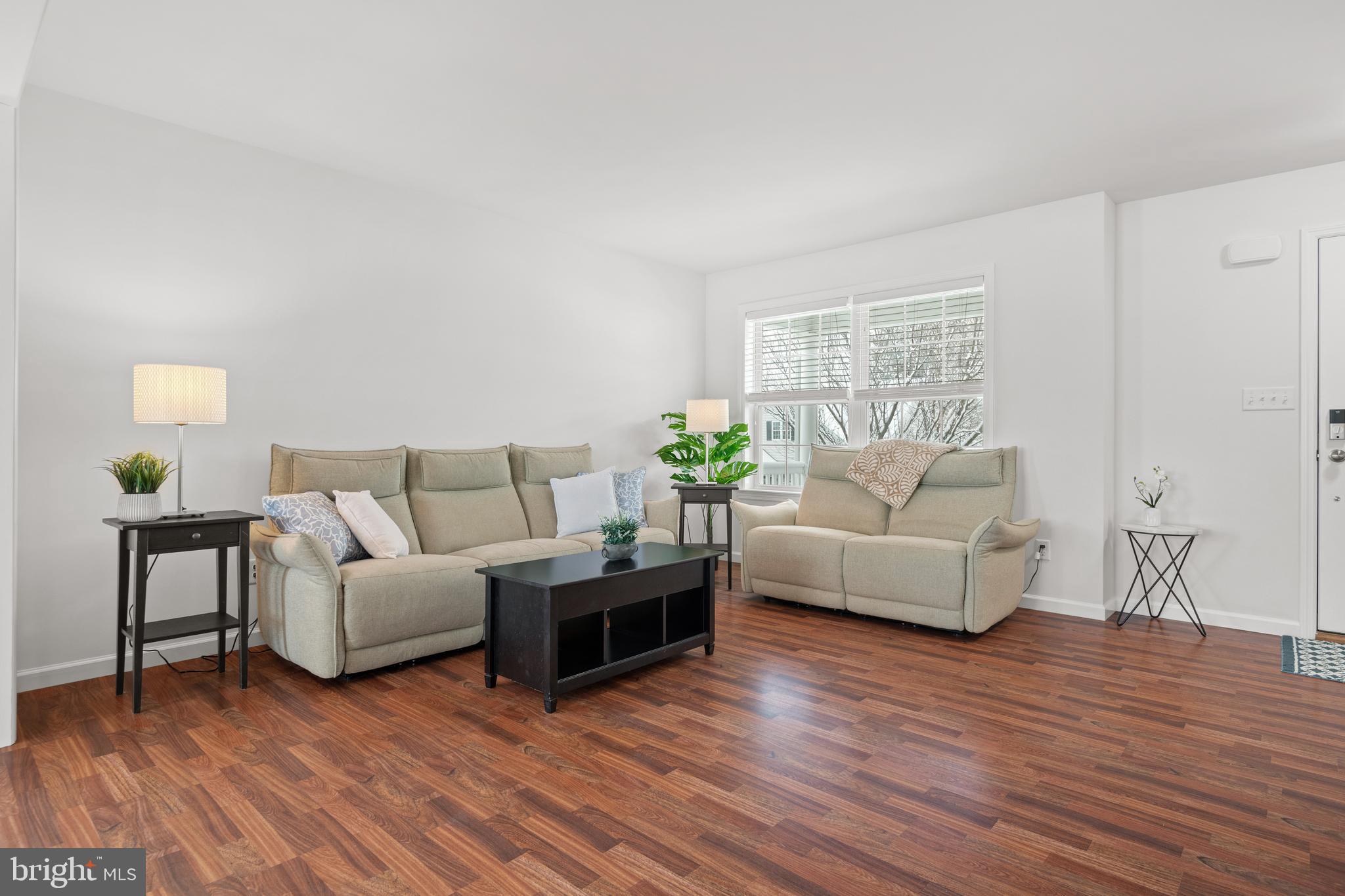 SUMMER BREEZE - Residential