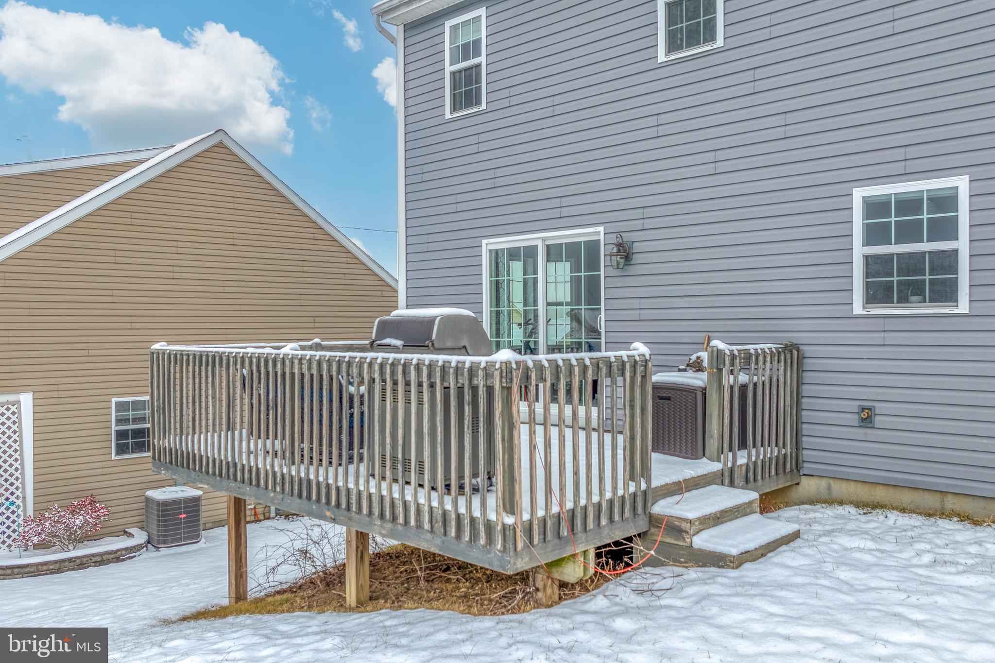 SUMMER BREEZE - Residential