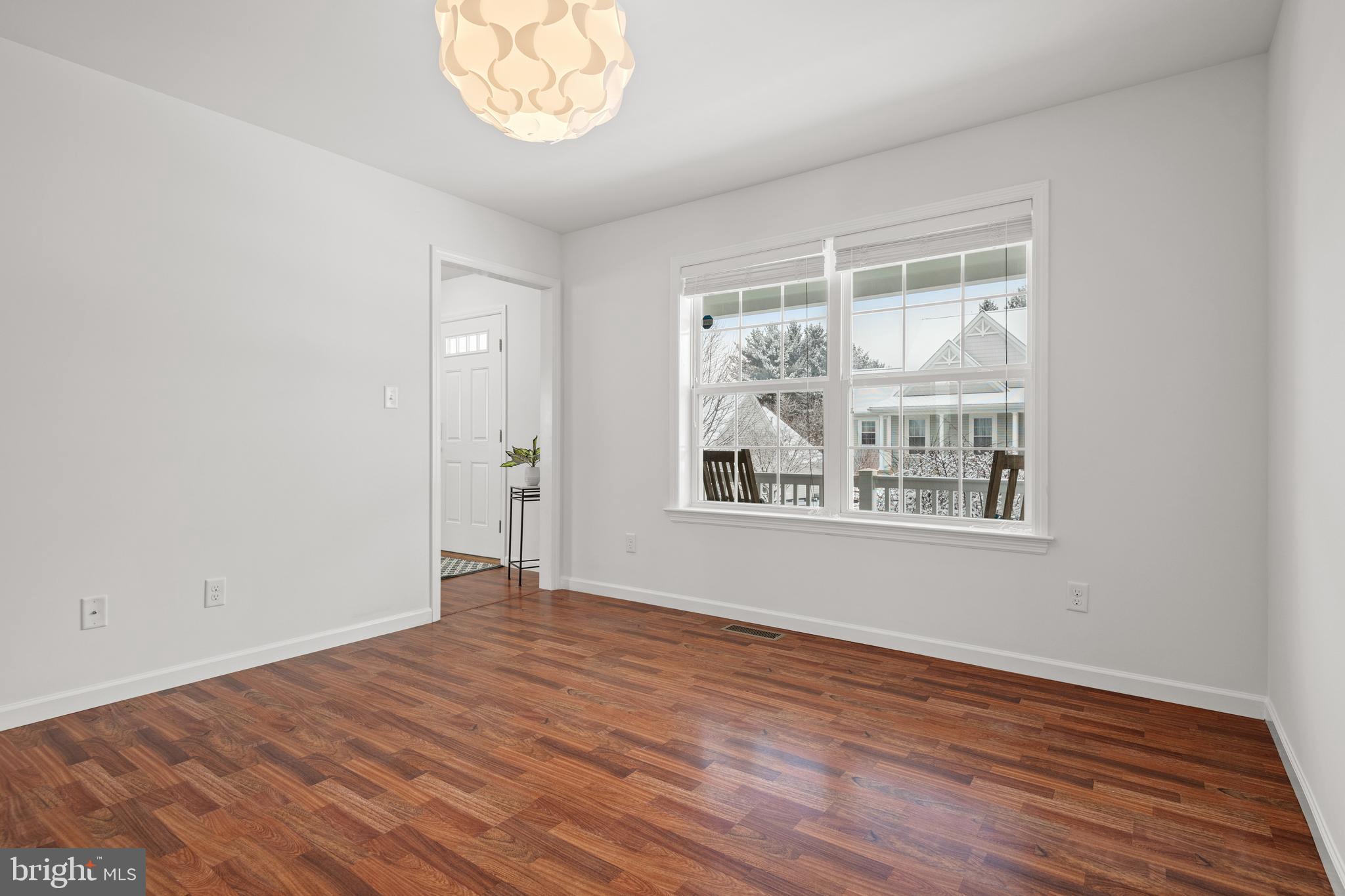 SUMMER BREEZE - Residential